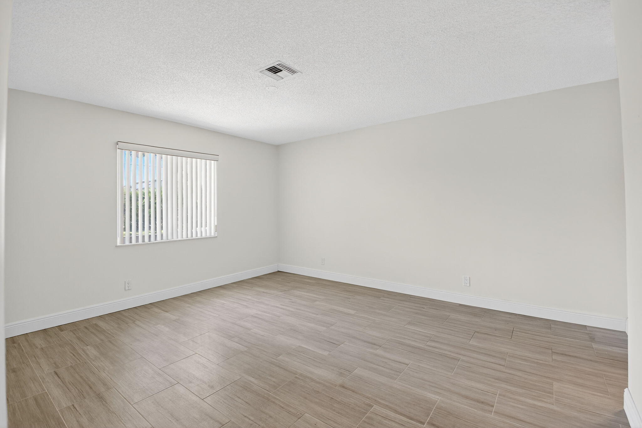 PALM GREENS AT VILLA DEL RAY CONDO II - Residential