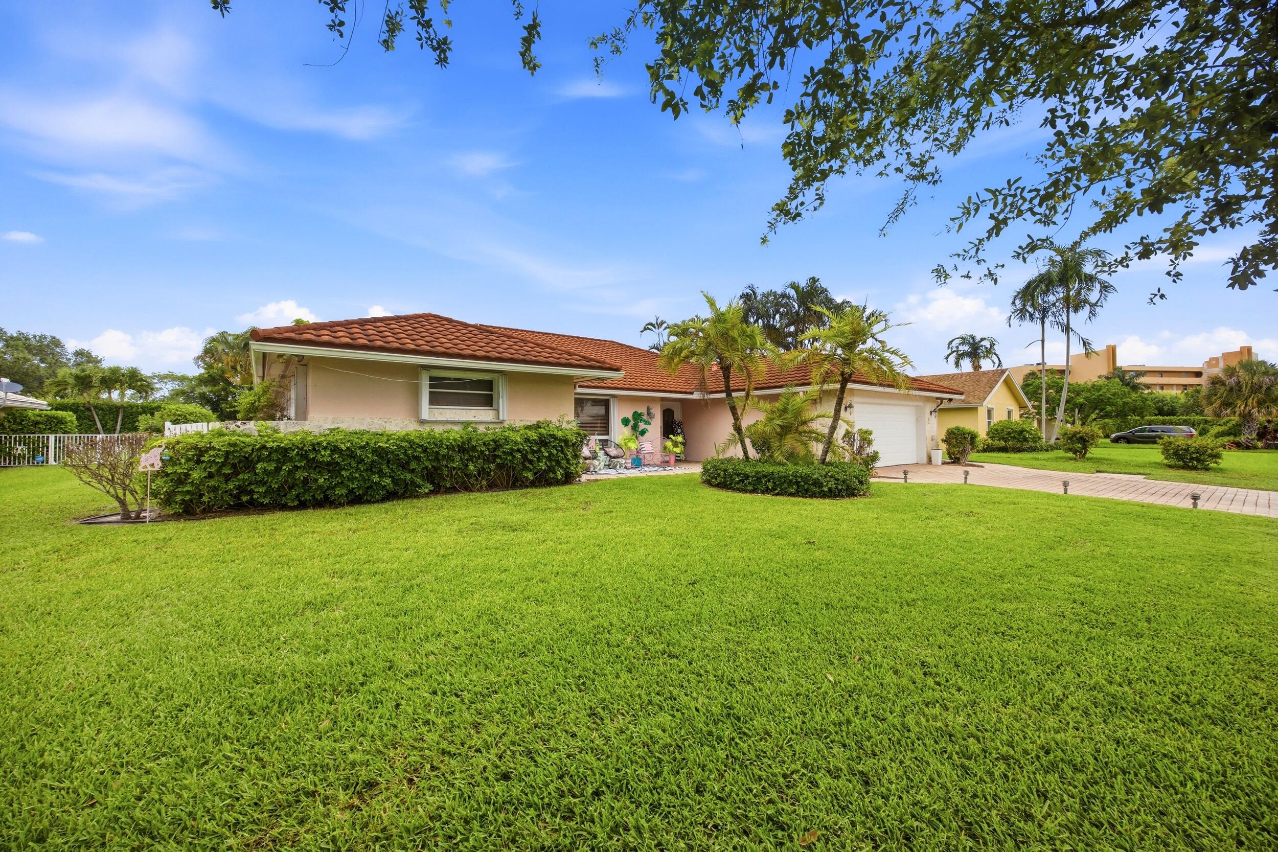 BOCA TEECA SEC 4 - Residential Lease