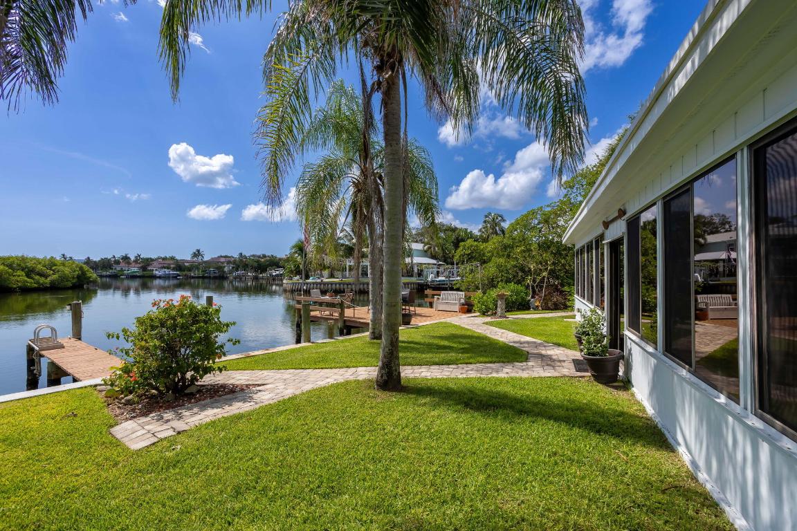 YACHT CLUB ESTATES - Land