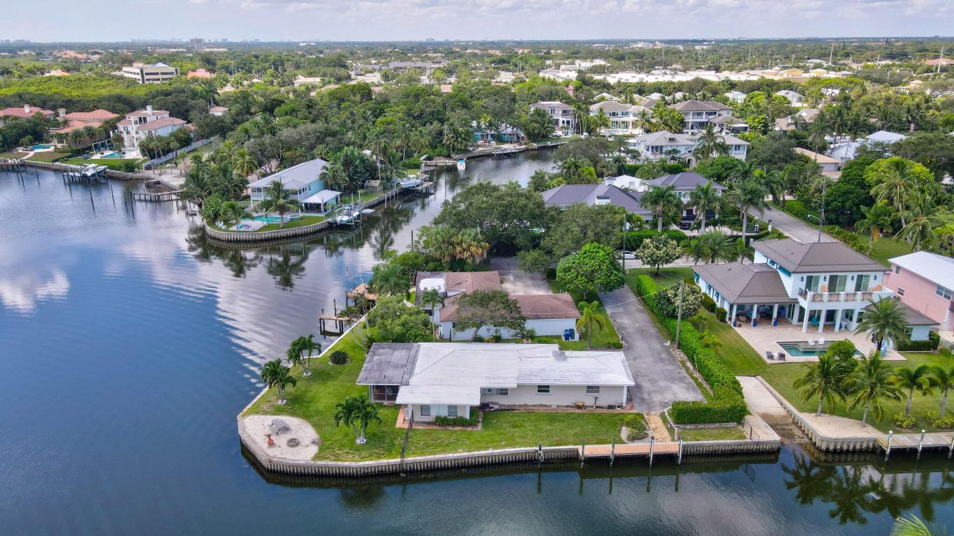YACHT CLUB ESTATES - Land