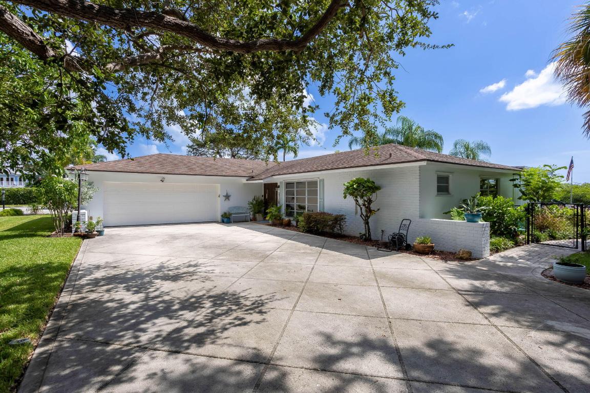 YACHT CLUB ESTATES - Land