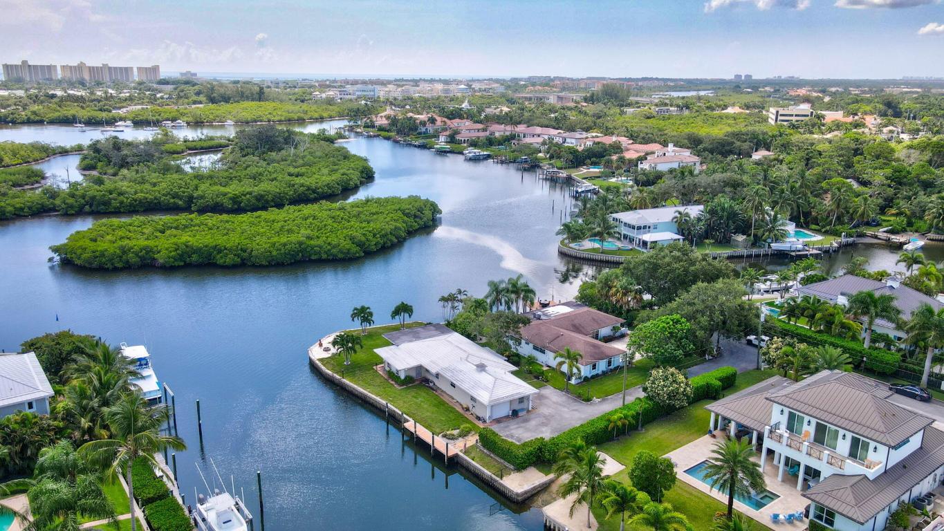 YACHT CLUB ESTATES - Land