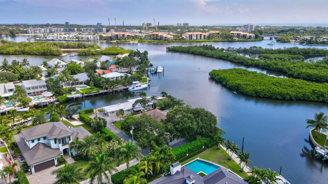 YACHT CLUB ESTATES - Land