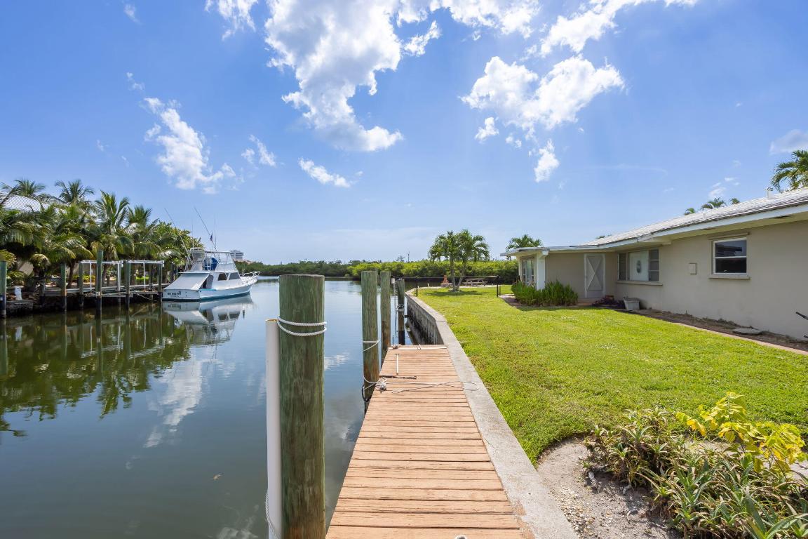 YACHT CLUB ESTATES - Land