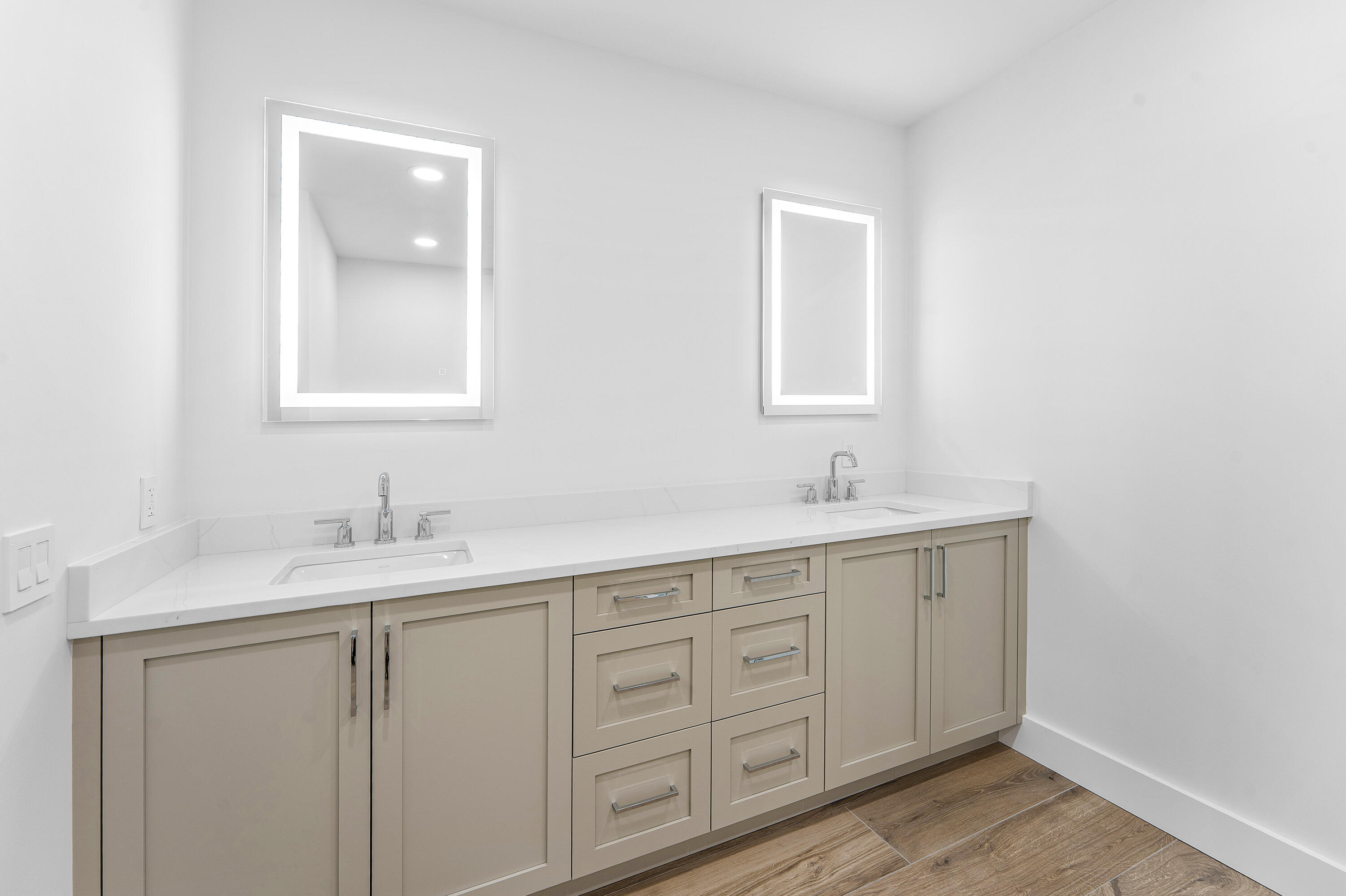 PALM BEACH SHORES - Residential