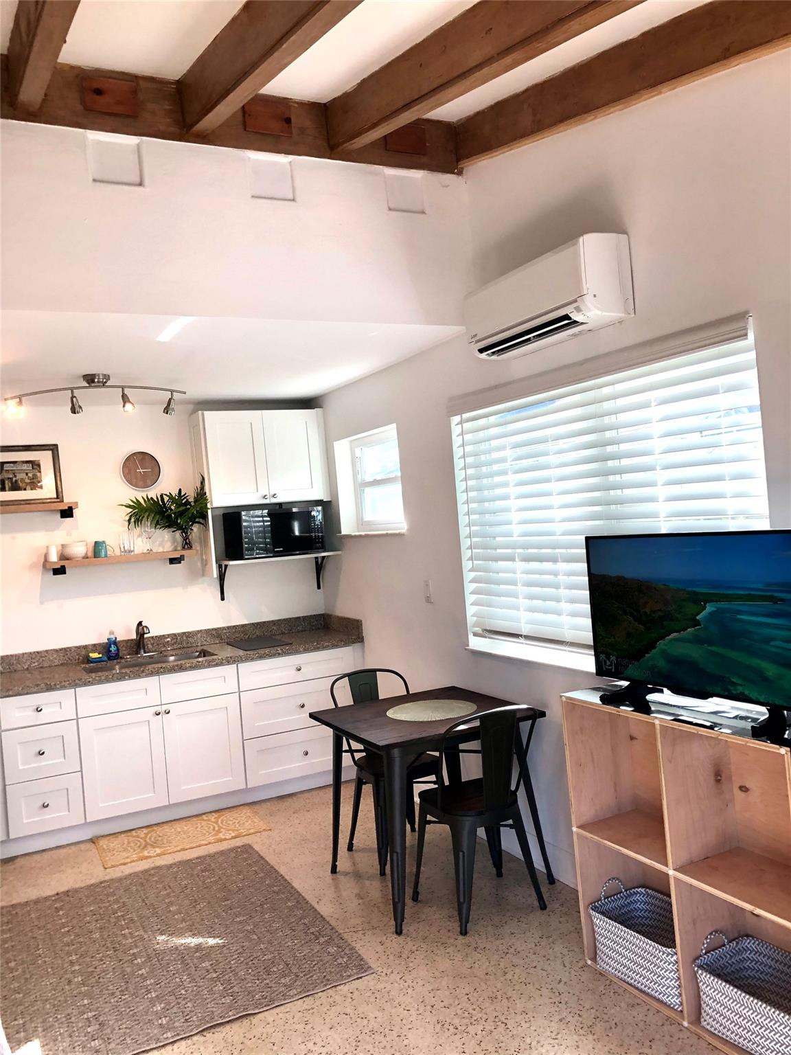 EVERGLADE LAND SALES CO - Residential Income