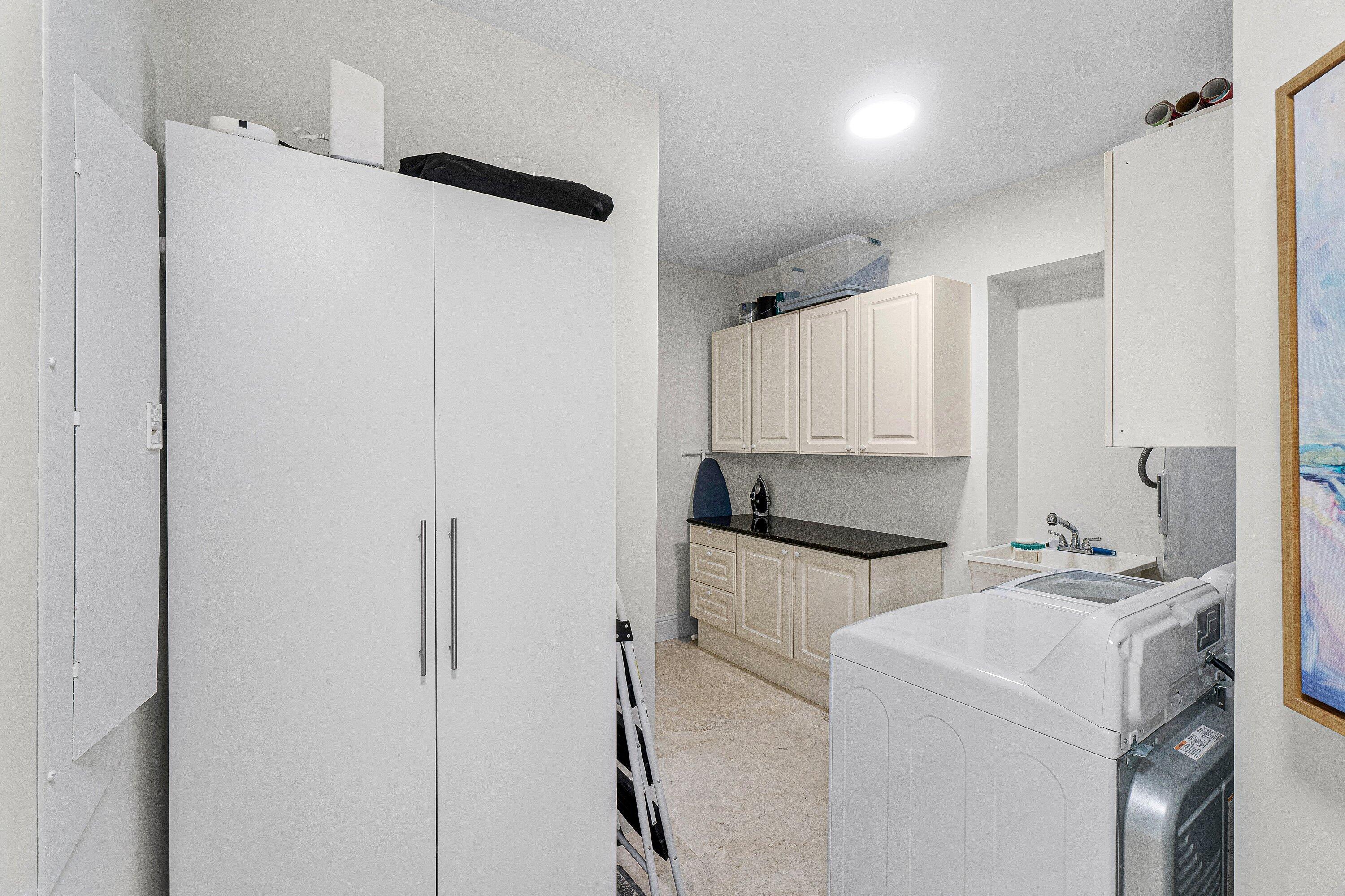 TOSCANA WEST CONDO - Residential