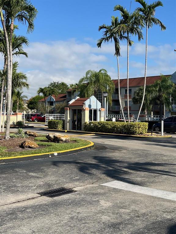 VILLA RUSTICA I CONDO - Residential Lease