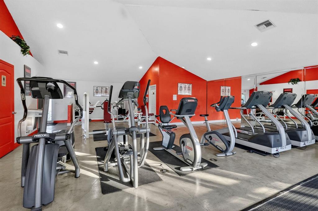 VILLA RUSTICA I CONDO - Residential Lease