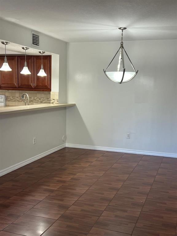 VILLA RUSTICA I CONDO - Residential Lease