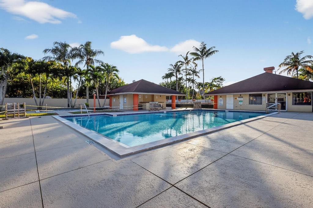 VILLA RUSTICA I CONDO - Residential Lease