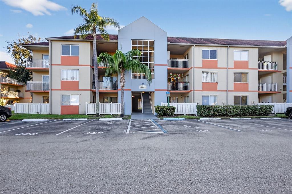 VILLA RUSTICA I CONDO - Residential Lease