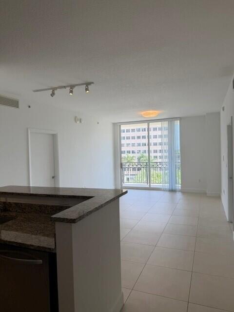 CITYPLACE SOUTH TOWER CONDO - Residential Lease