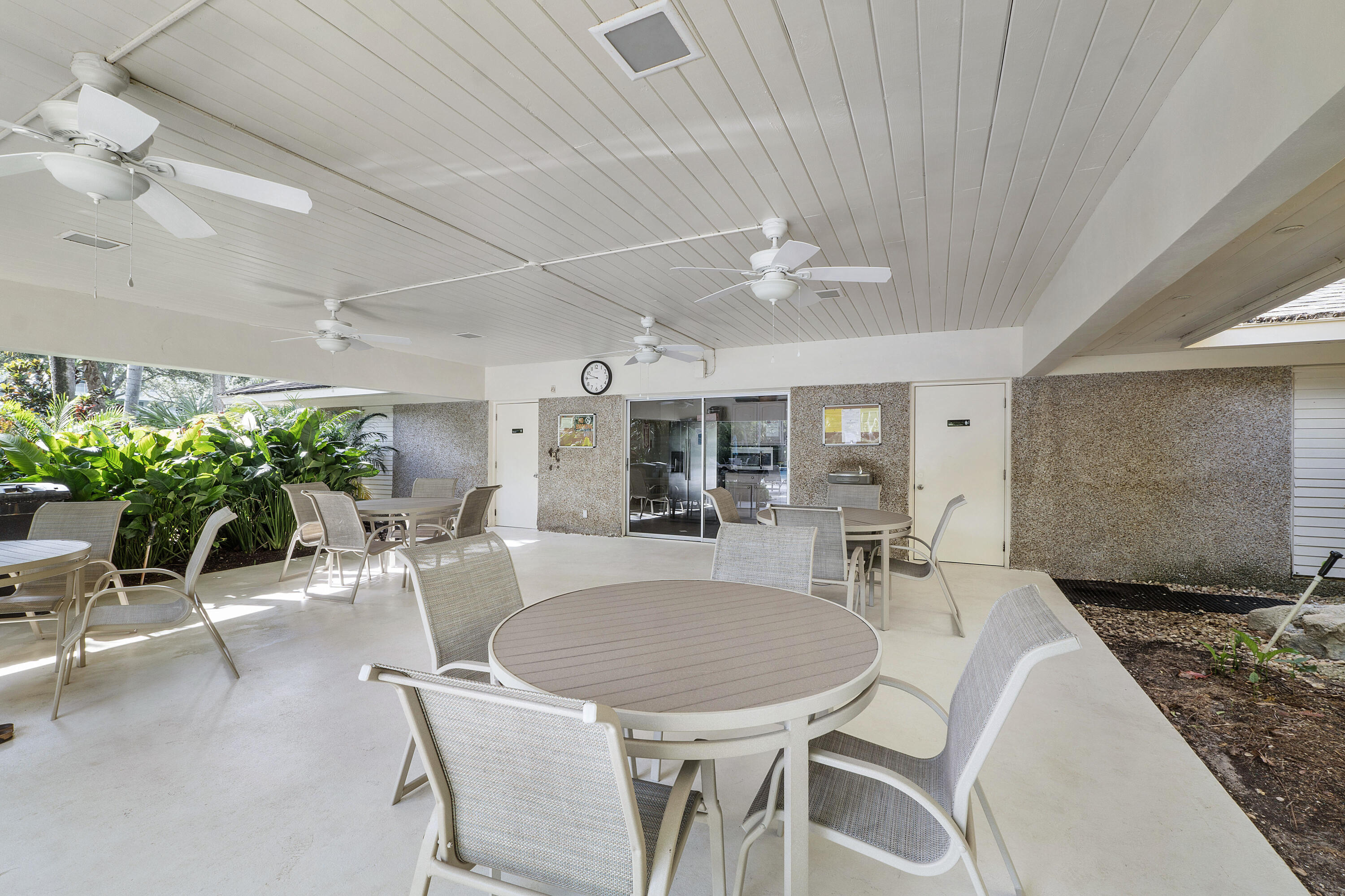 NO 123 PALM-AIRE COUNTRY CLUB - Residential