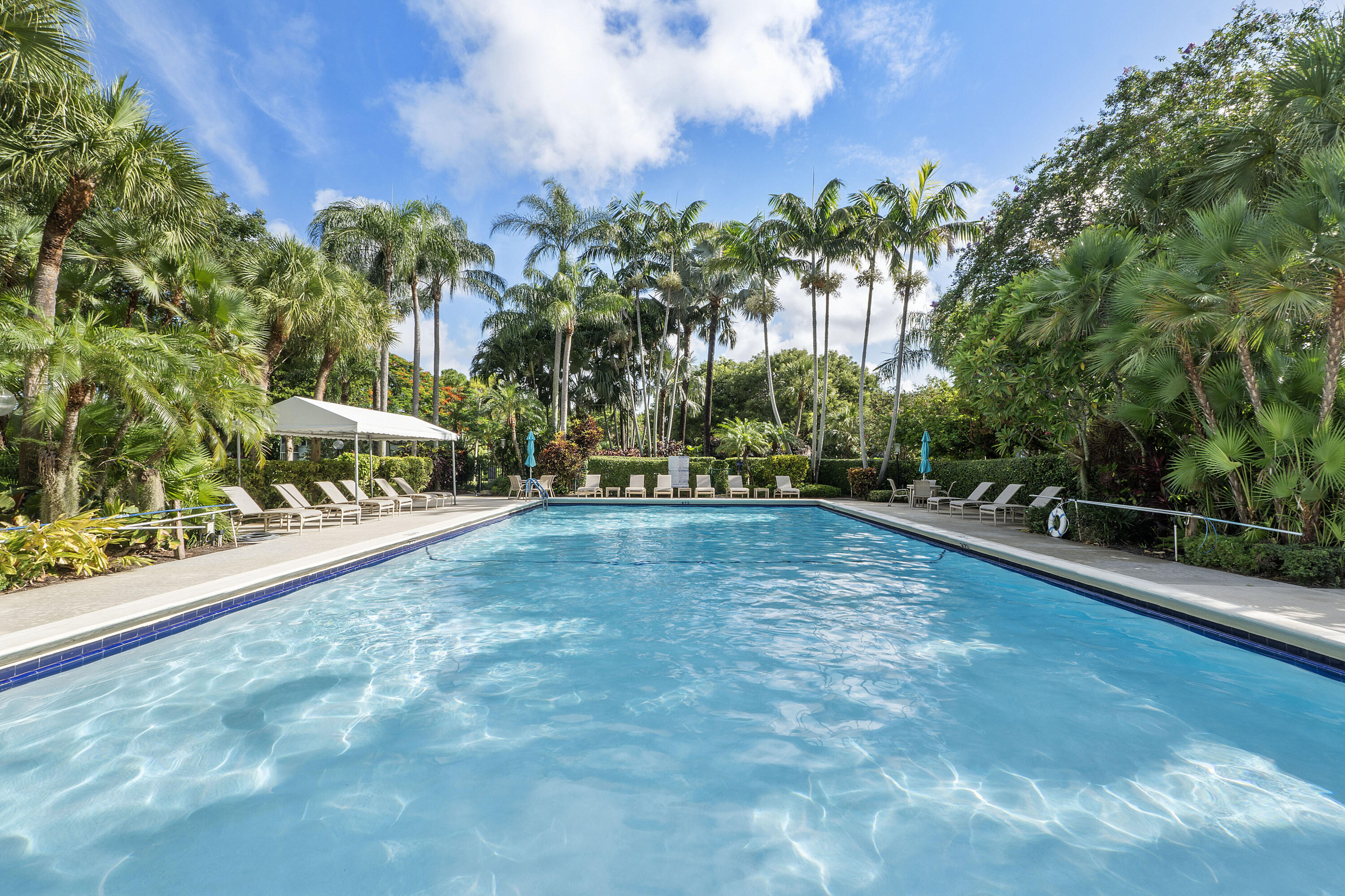 NO 123 PALM-AIRE COUNTRY CLUB - Residential