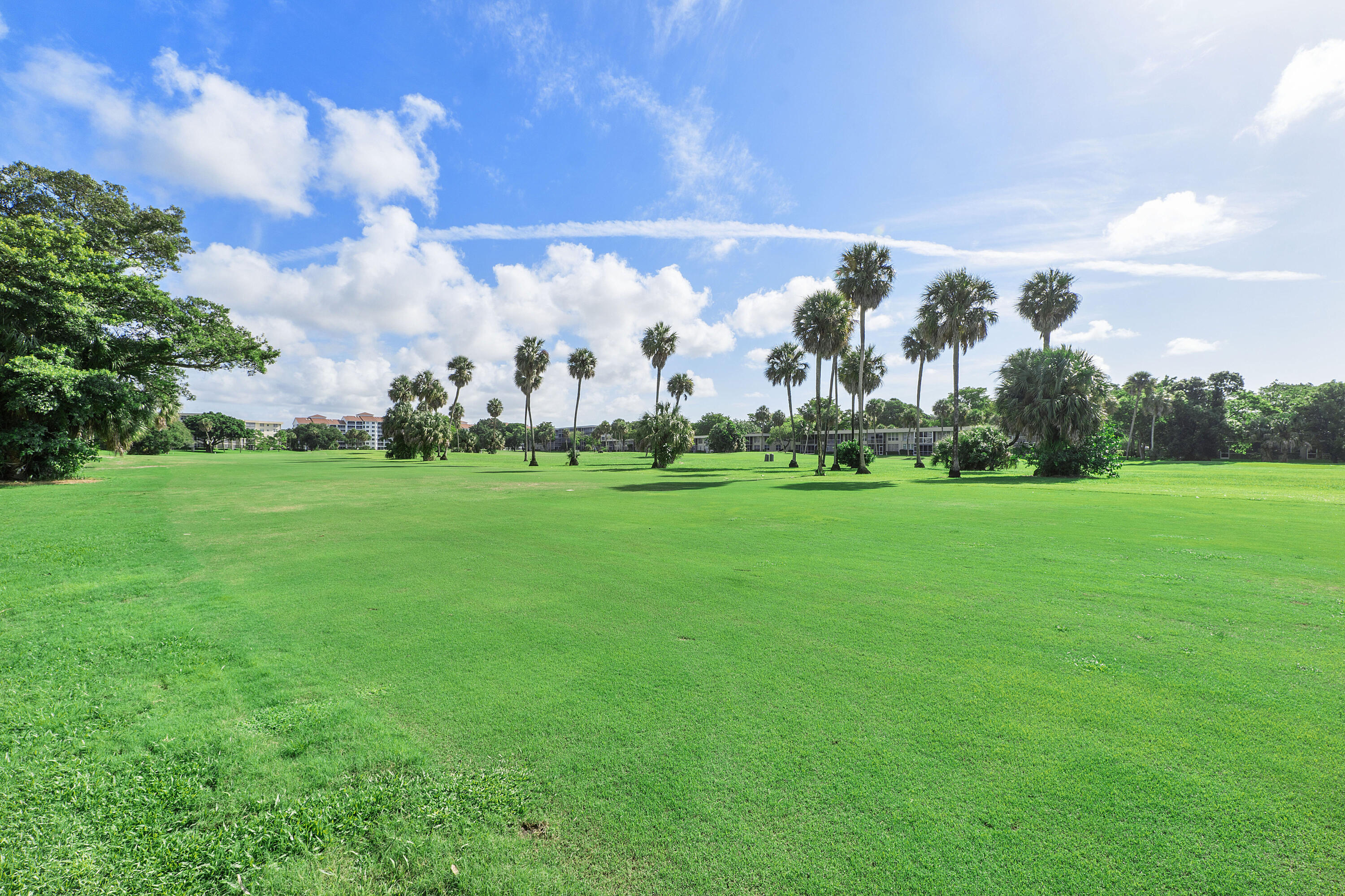 NO 123 PALM-AIRE COUNTRY CLUB - Residential