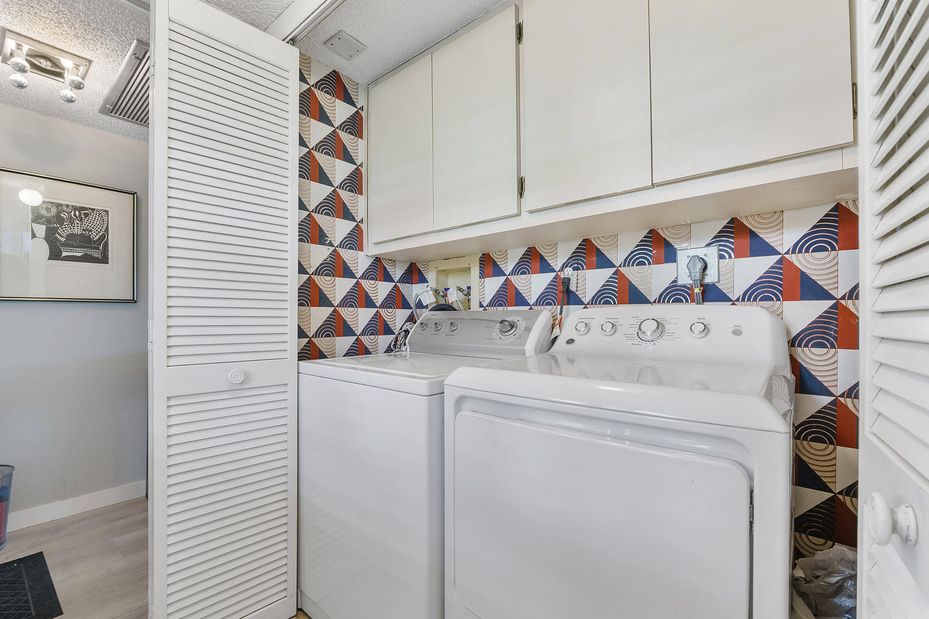 NO 123 PALM-AIRE COUNTRY CLUB - Residential