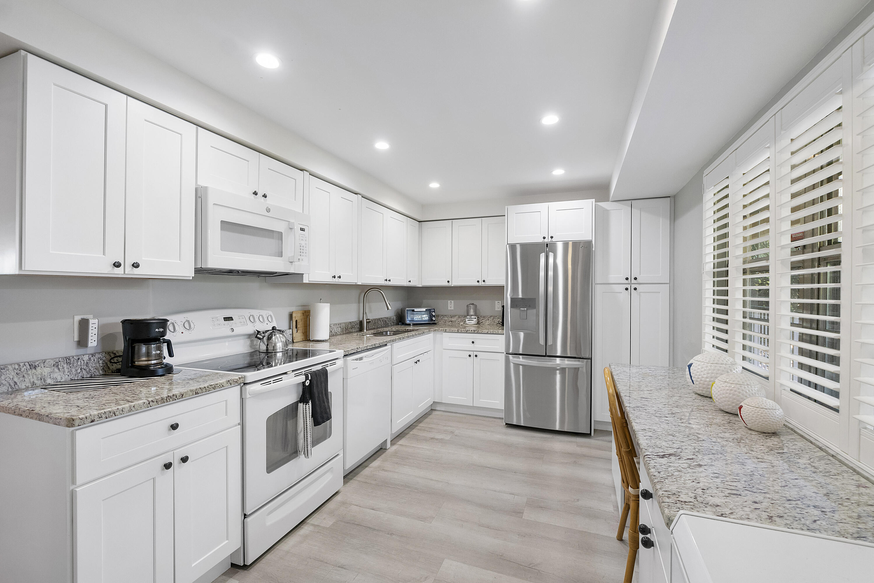NO 123 PALM-AIRE COUNTRY CLUB - Residential