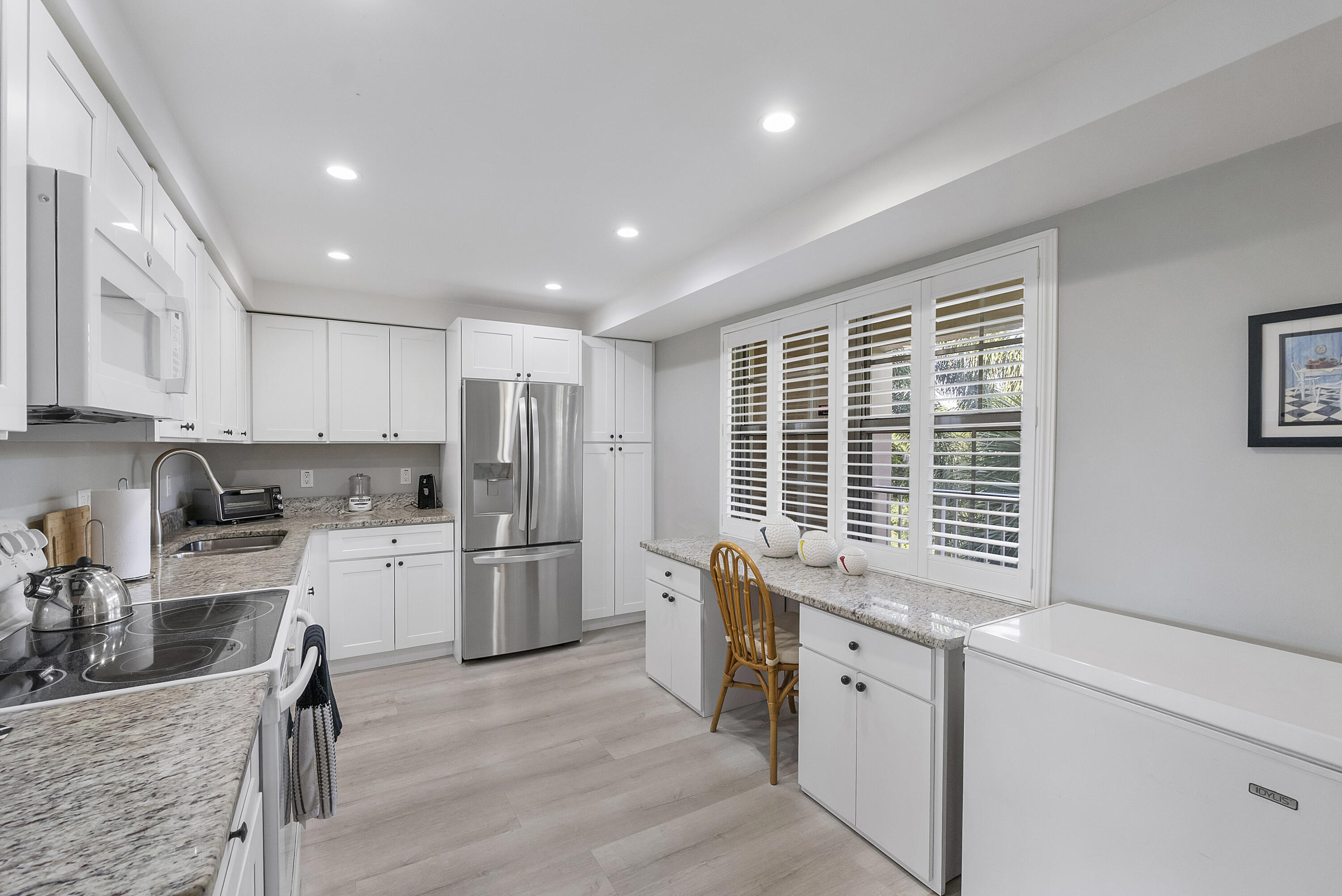 NO 123 PALM-AIRE COUNTRY CLUB - Residential