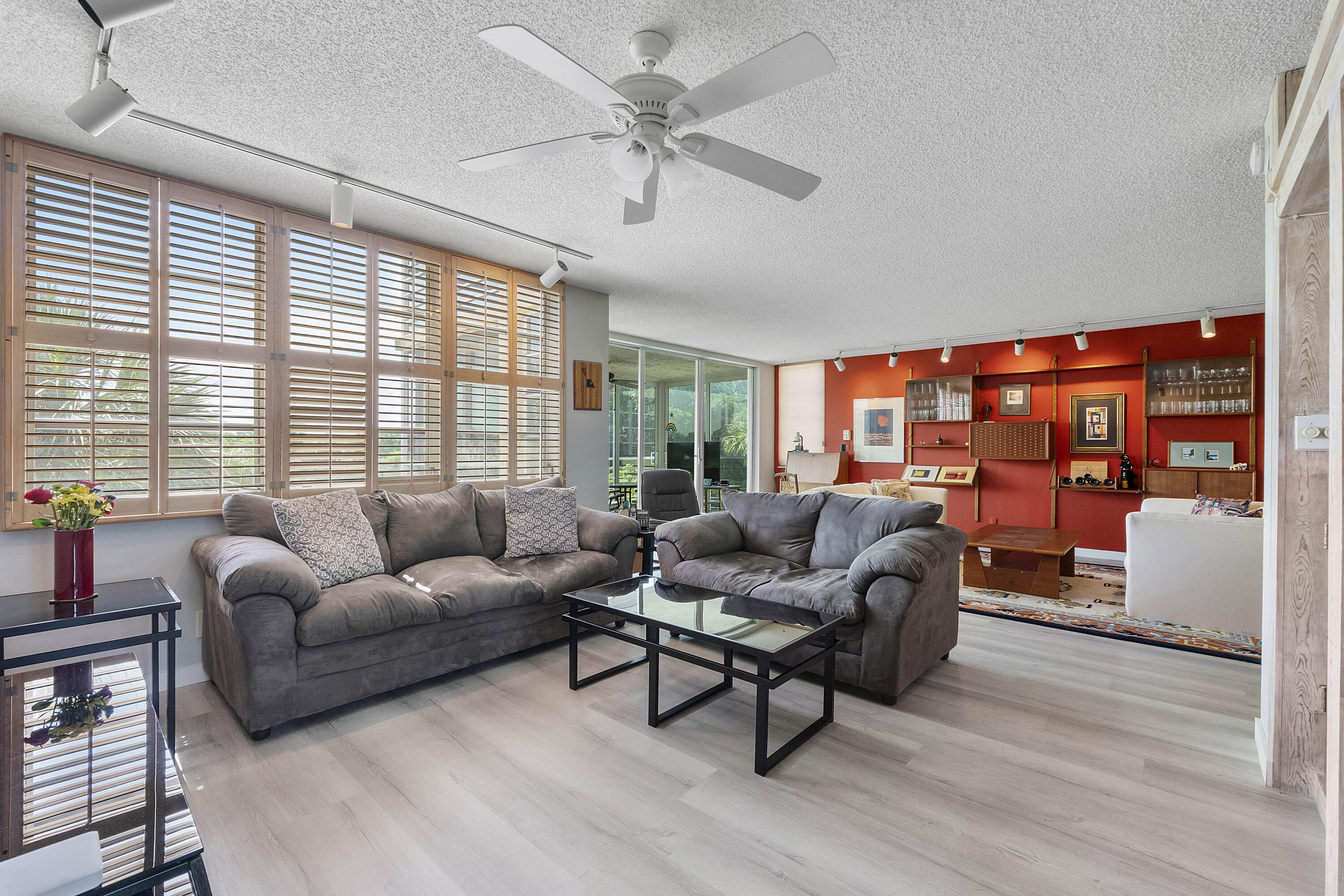 NO 123 PALM-AIRE COUNTRY CLUB - Residential