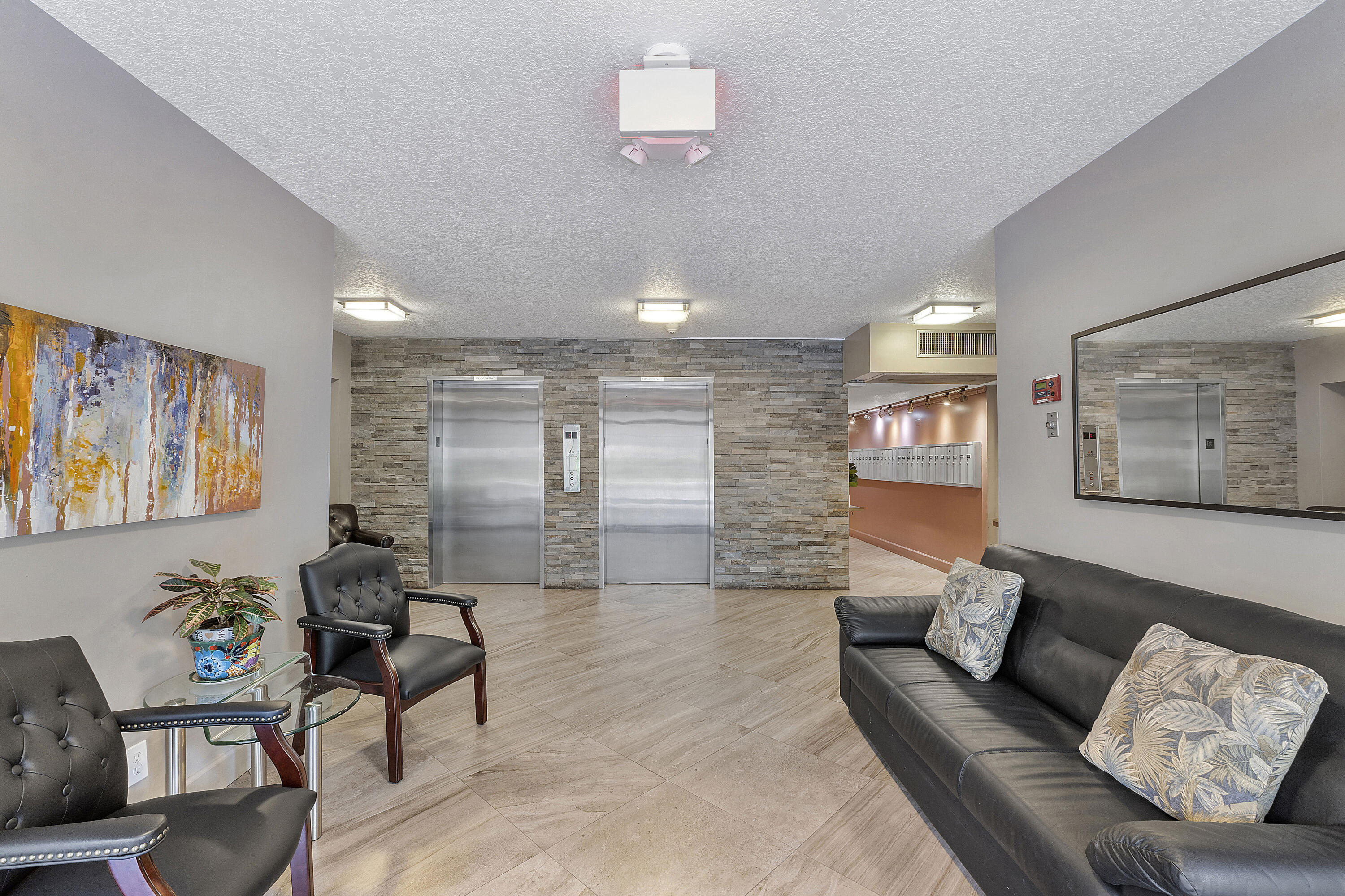 NO 123 PALM-AIRE COUNTRY CLUB - Residential