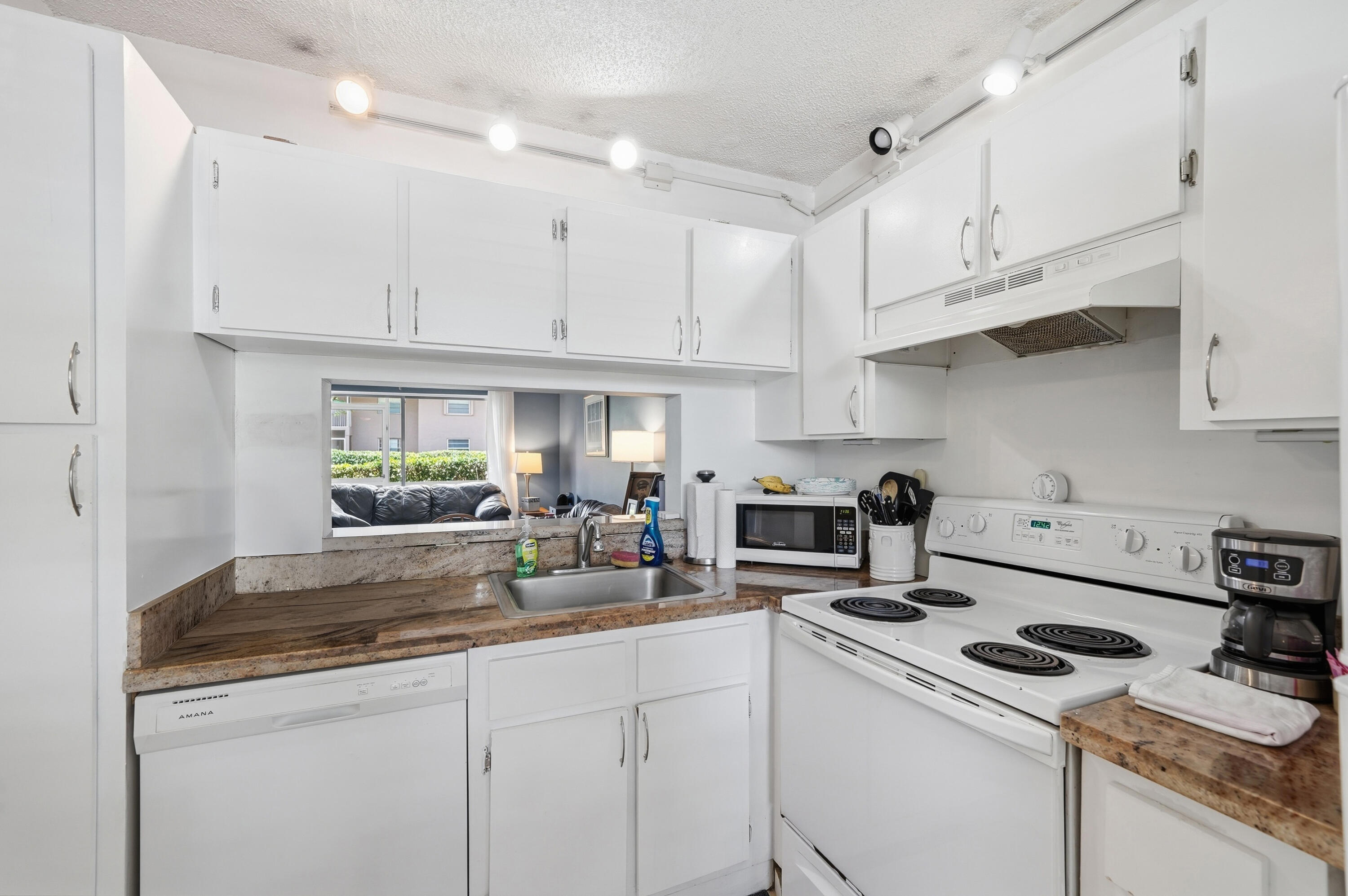 PALM VILLAGE CONDO - Residential