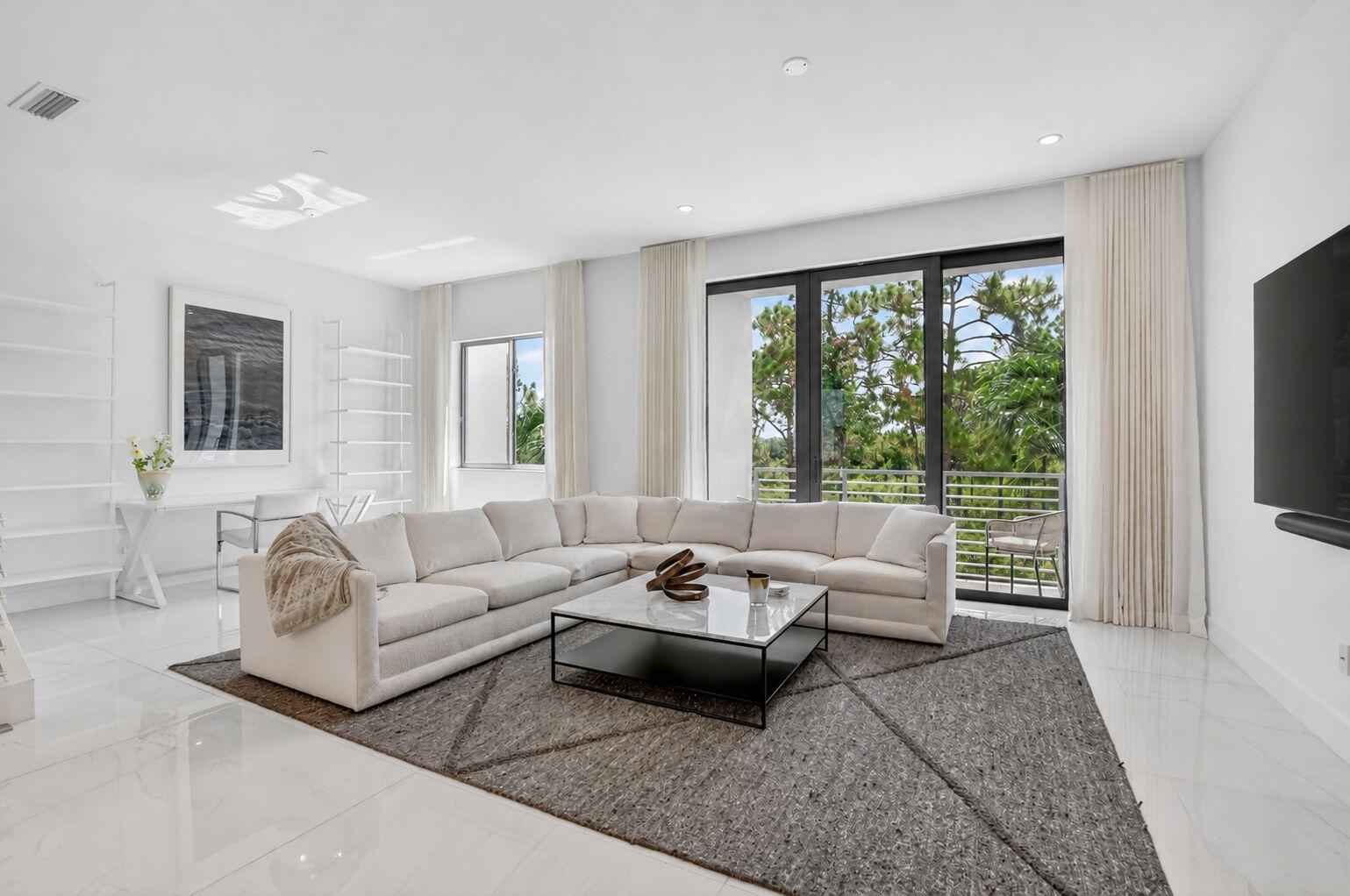 SPANISH RIVER TOWNHOMES - Residential