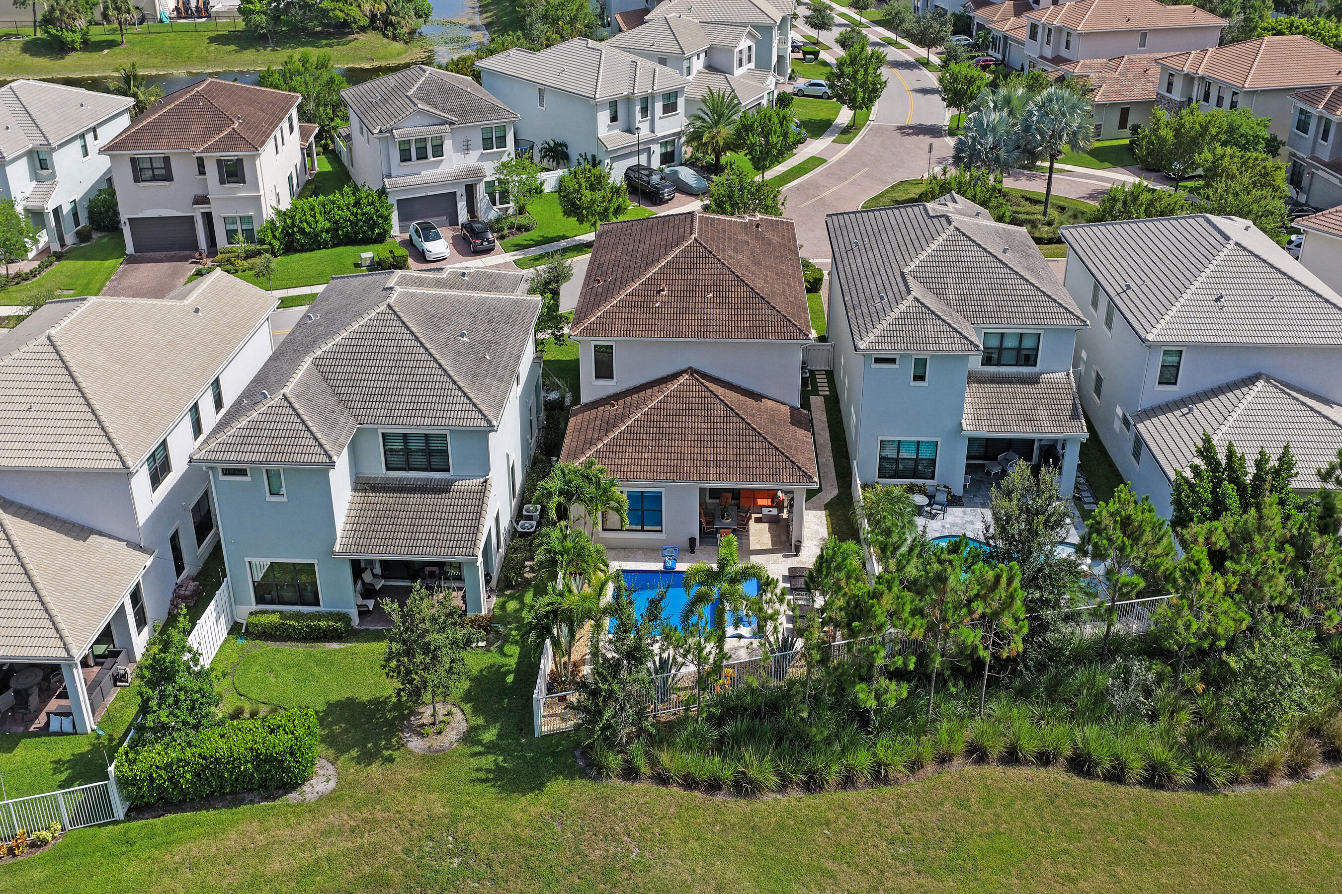 CORAL LAGO - Residential