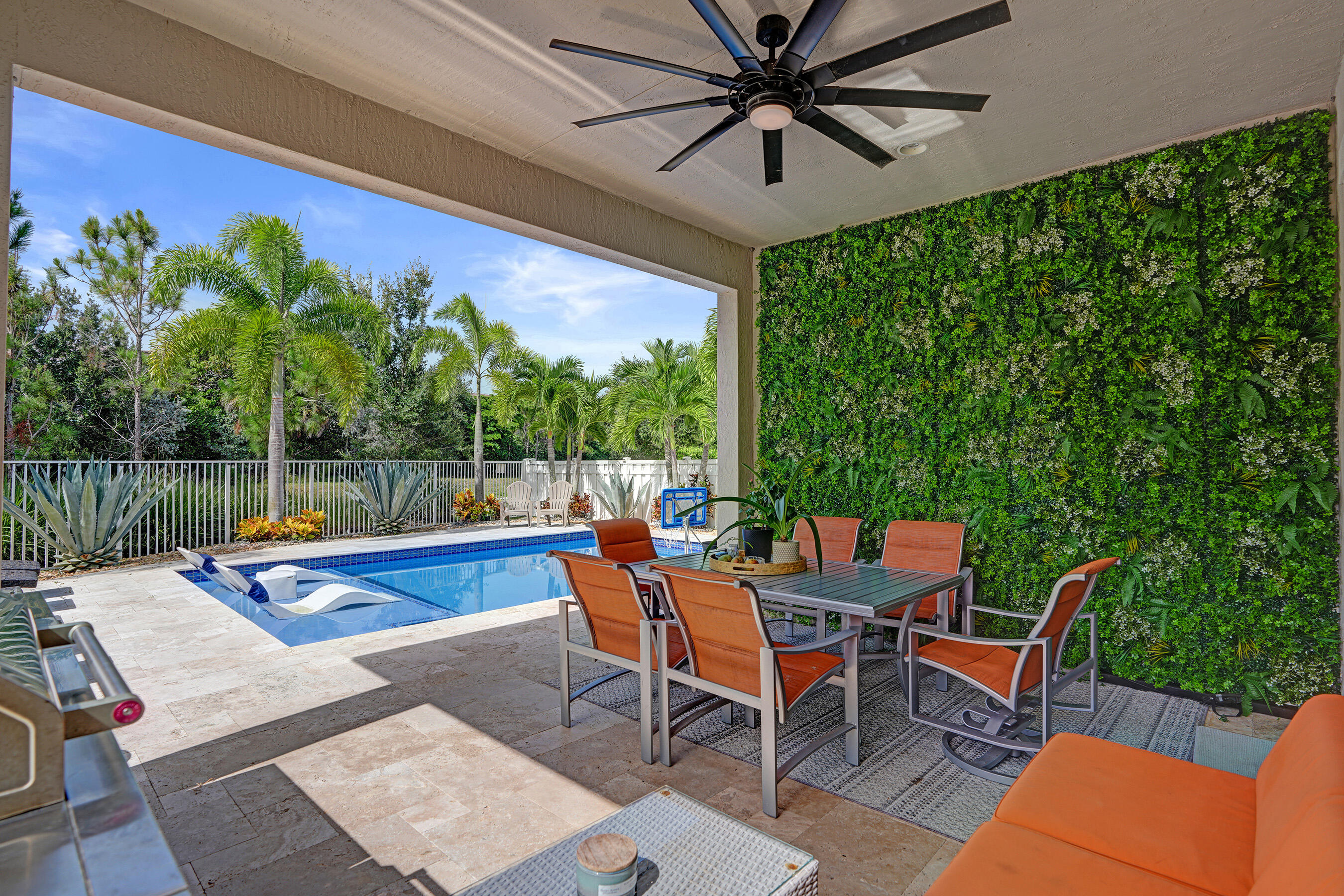 CORAL LAGO - Residential