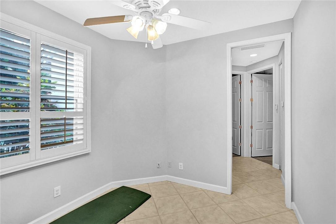Isla Del Sol 85-32 B - Residential