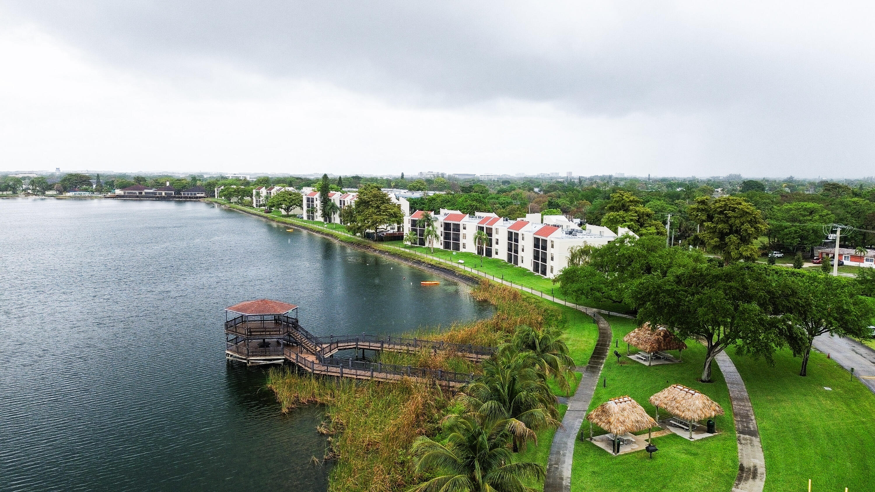 LAKE EMERALD CONDOMINIUM NO - Residential Lease