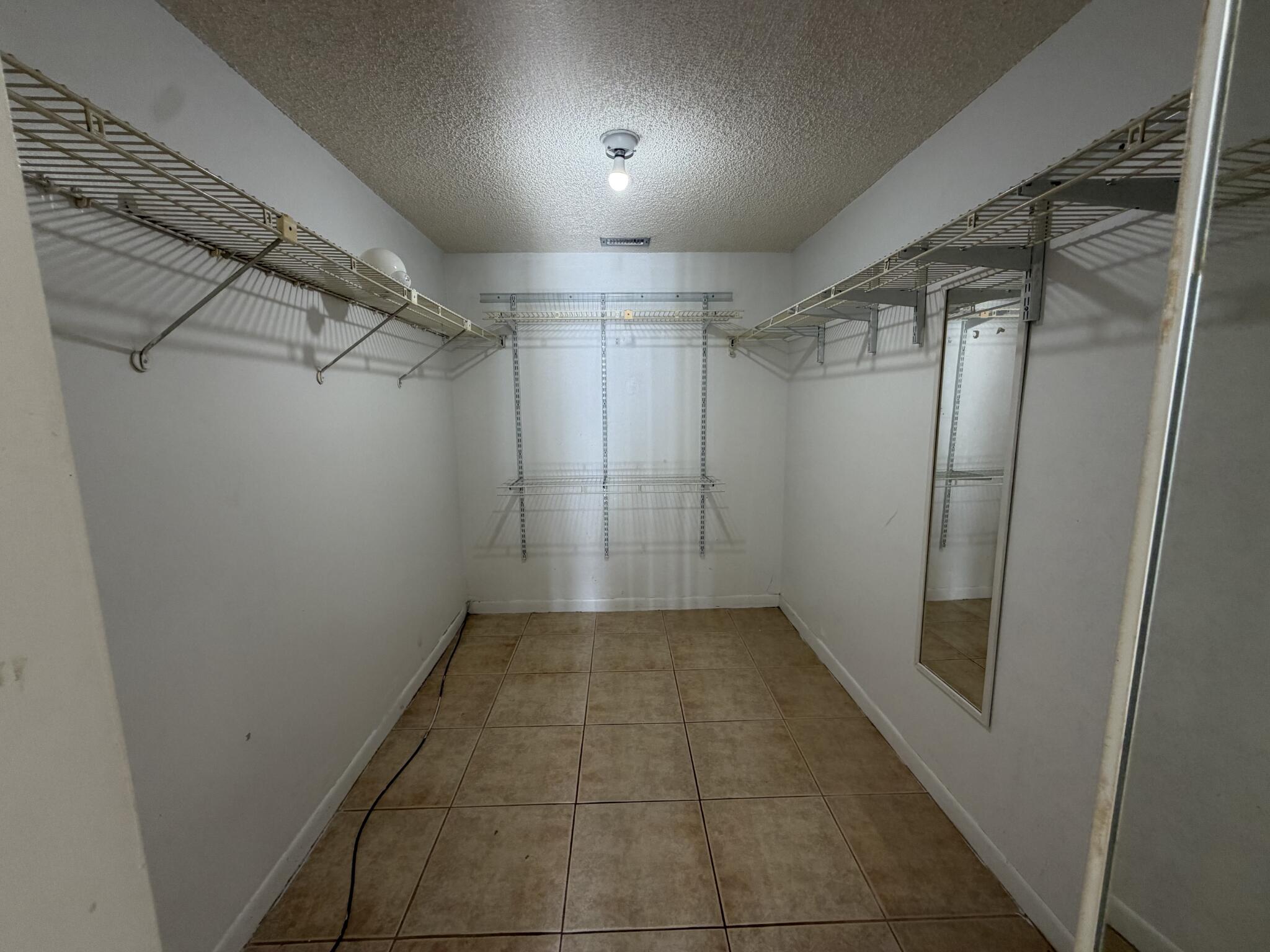 LAKE EMERALD CONDOMINIUM NO - Residential Lease
