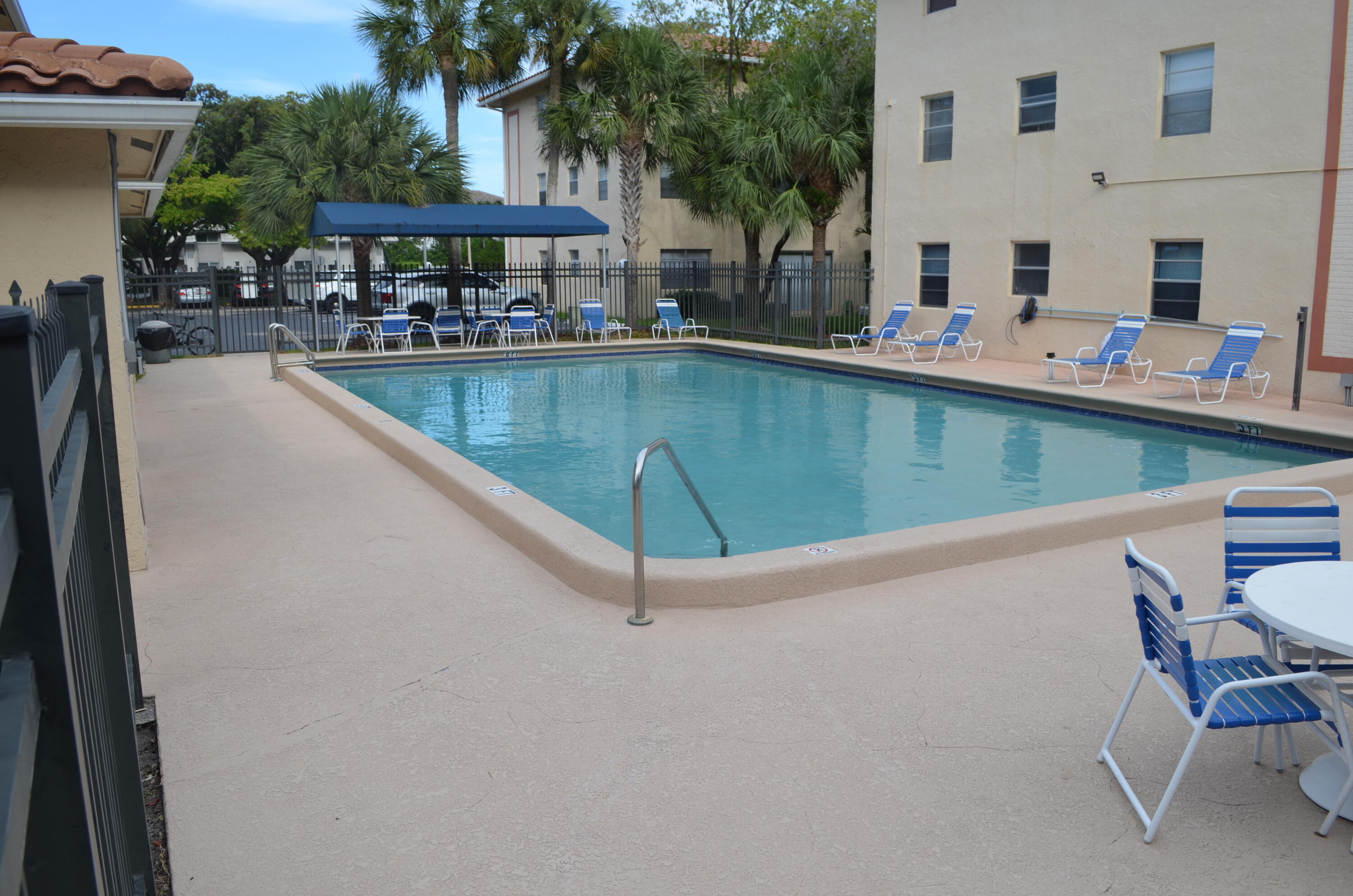 COUNTRY GARDENS CONDO - Residential Lease