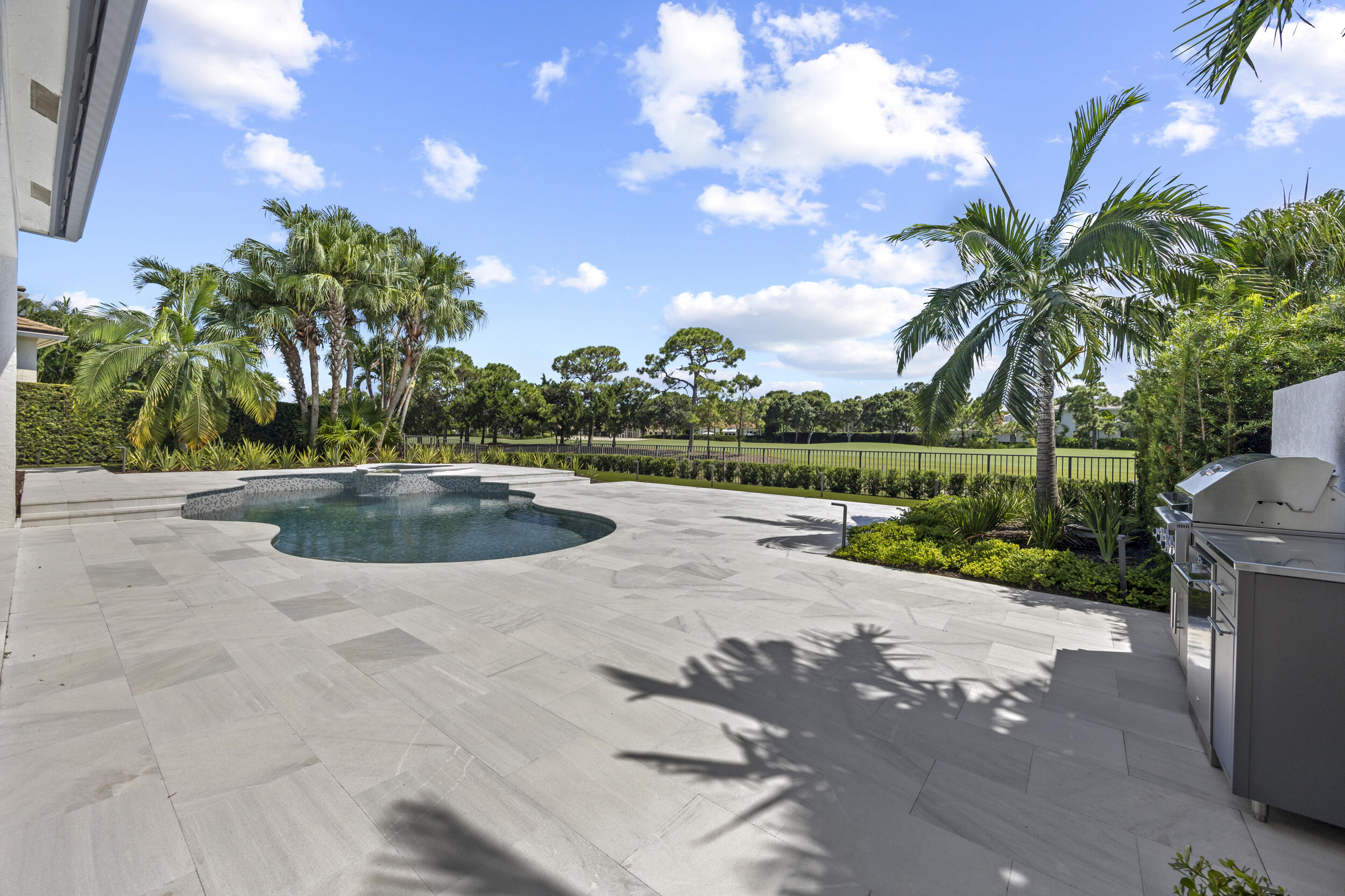 Admirals Cove - Residential