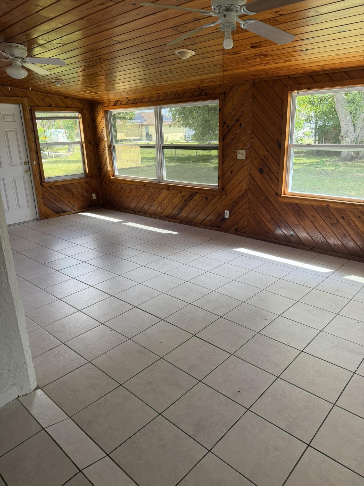 PORT ST LUCIE SECTION 3 - Residential