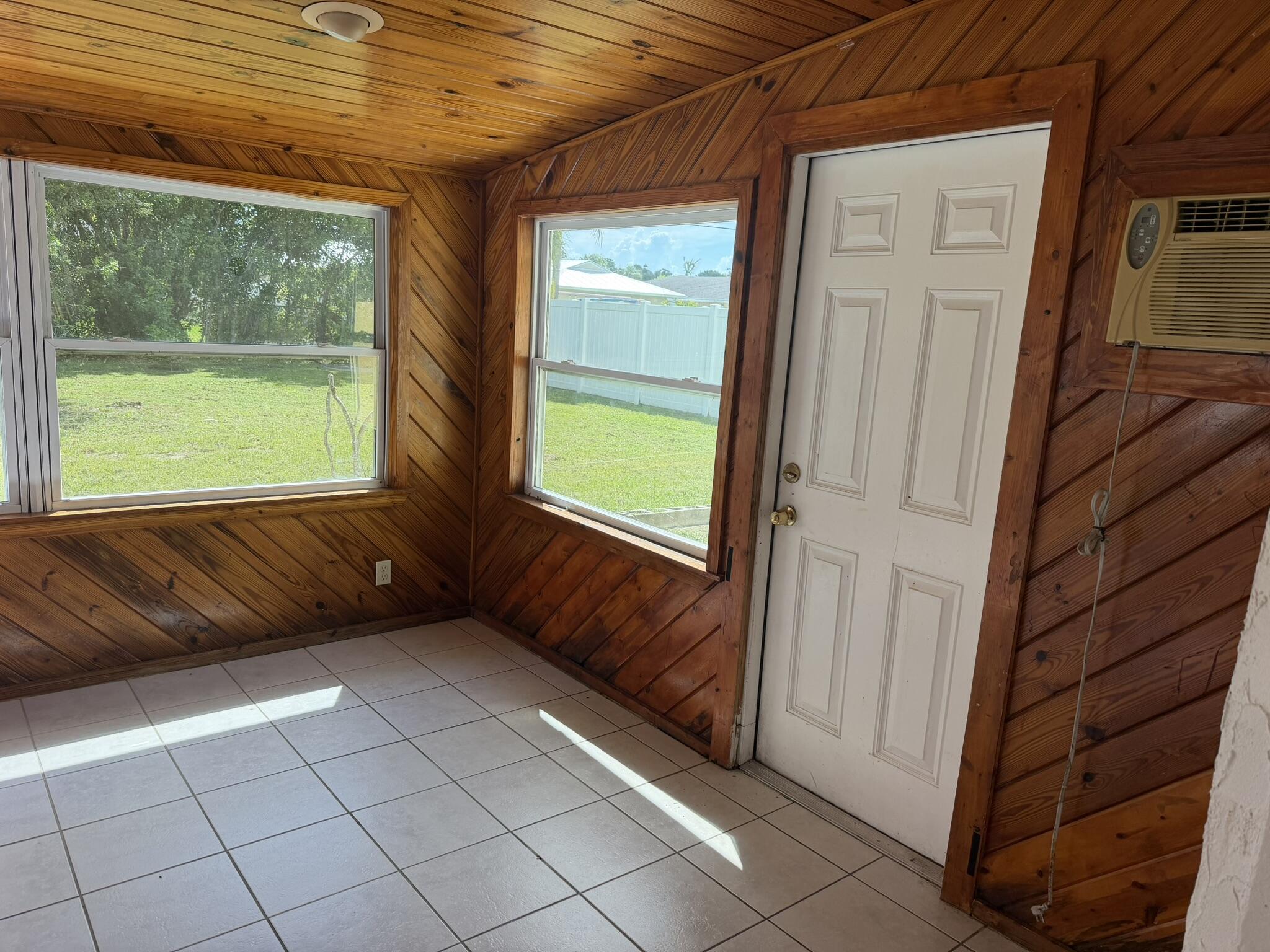 PORT ST LUCIE SECTION 3 - Residential