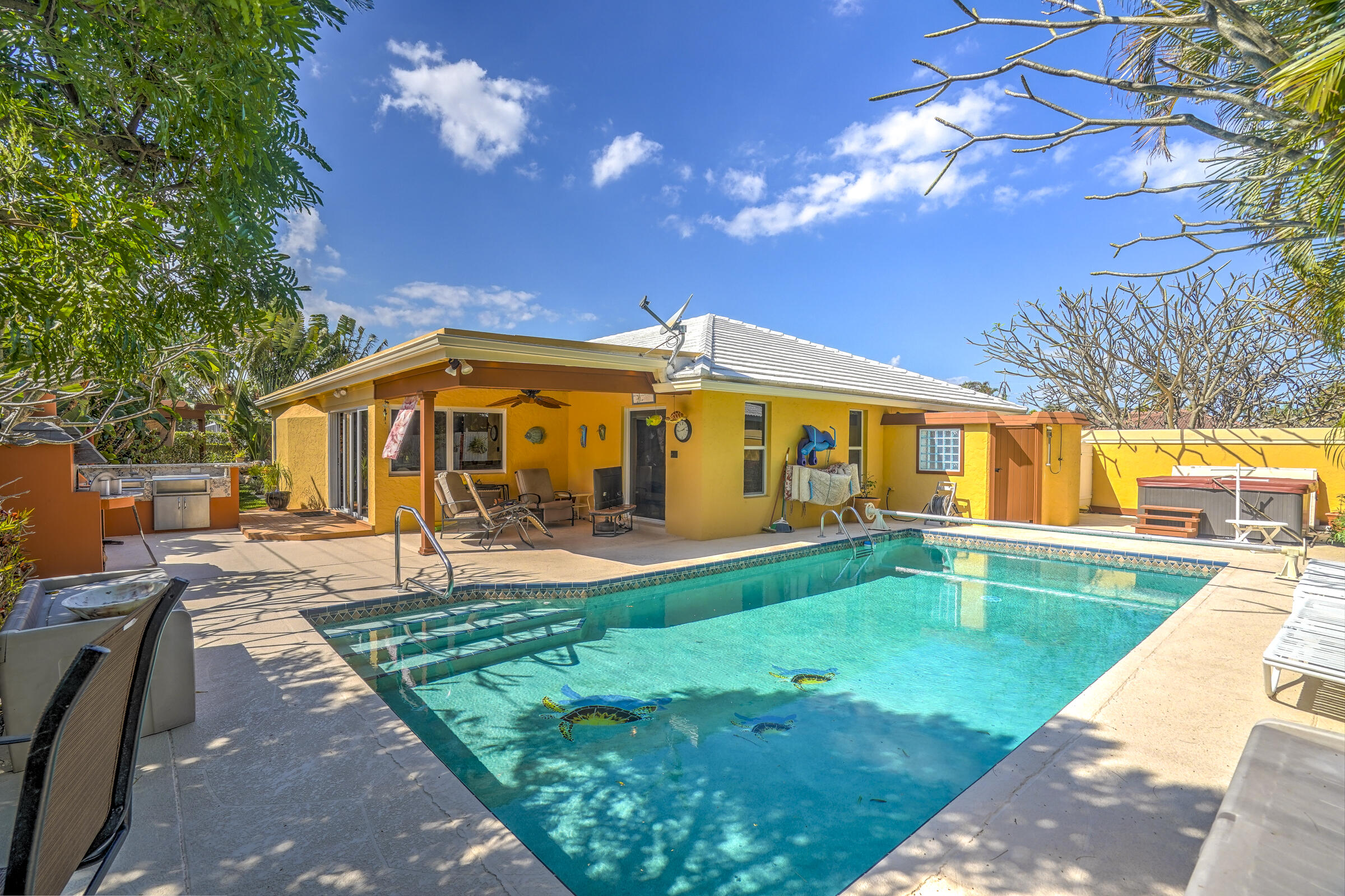 PALM BEACH ISLES 2 - Residential