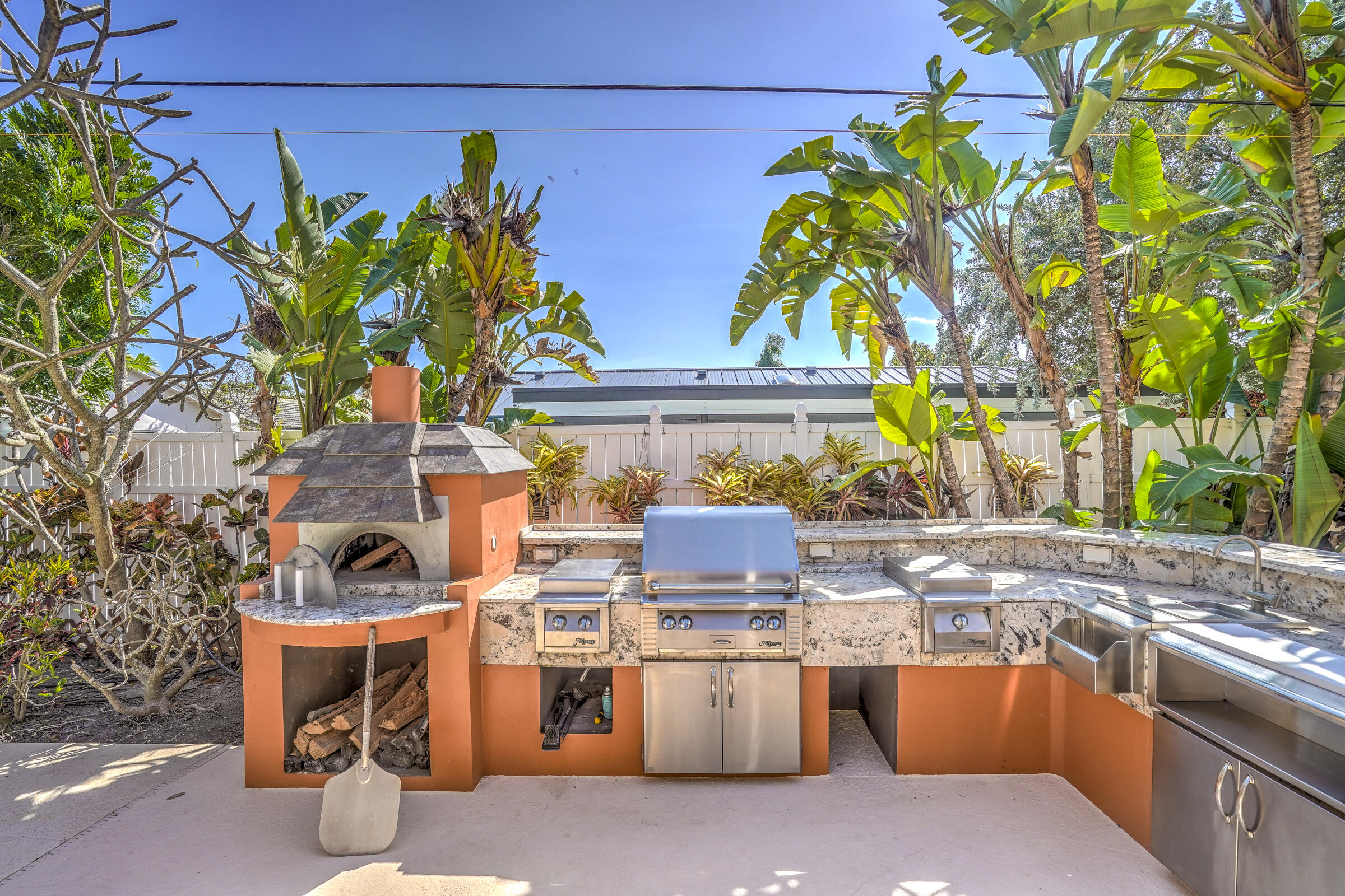 PALM BEACH ISLES 2 - Residential