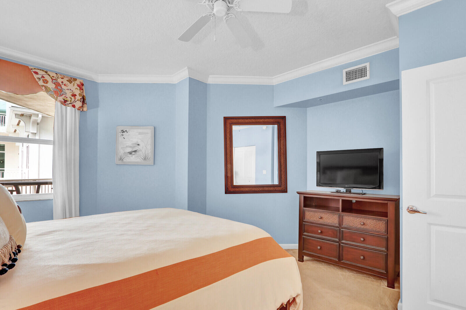 HARBORAGE YACHT CONDO - Residential