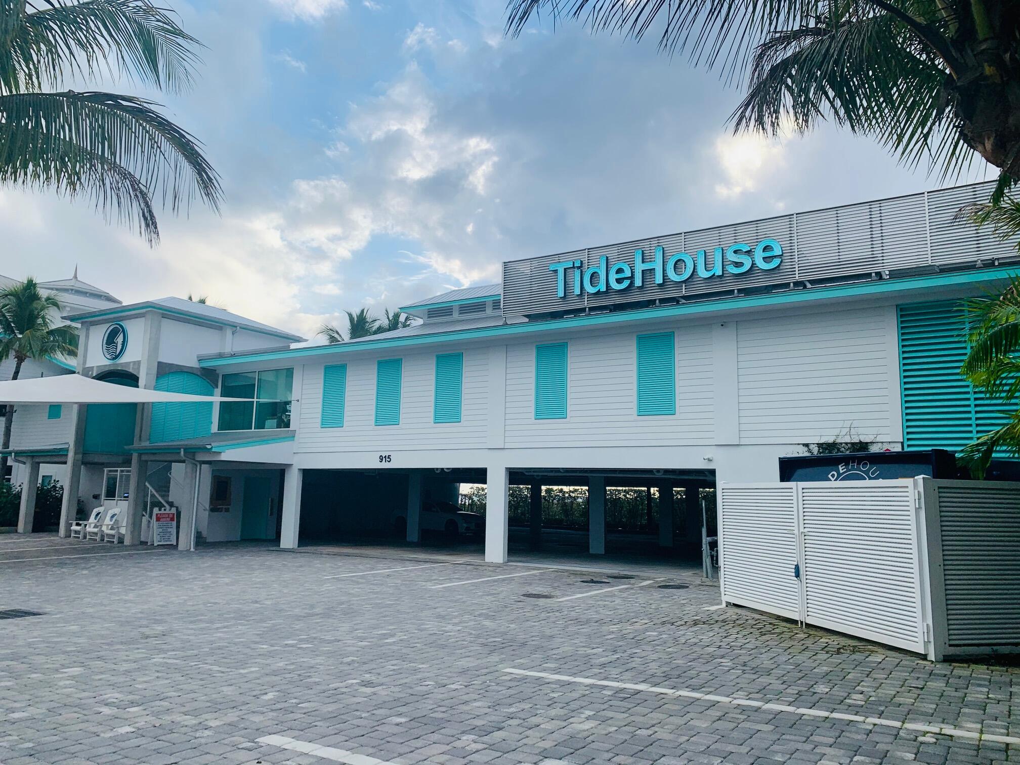 HARBORAGE YACHT CONDO - Residential