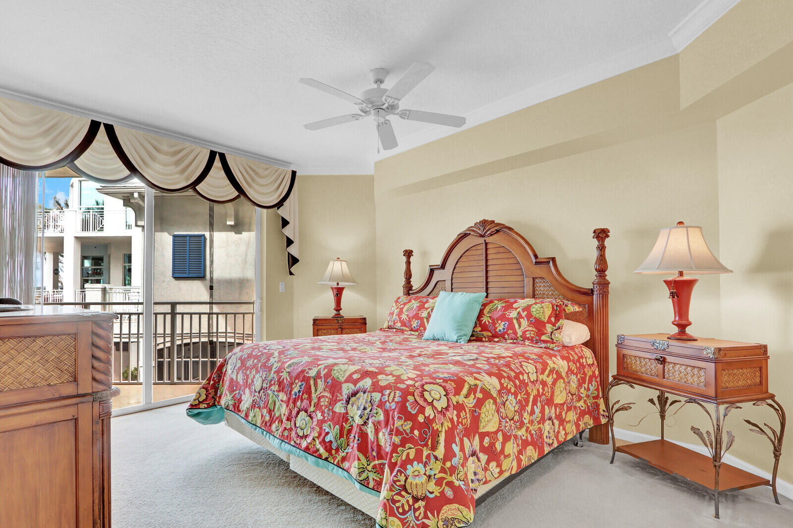 HARBORAGE YACHT CONDO - Residential