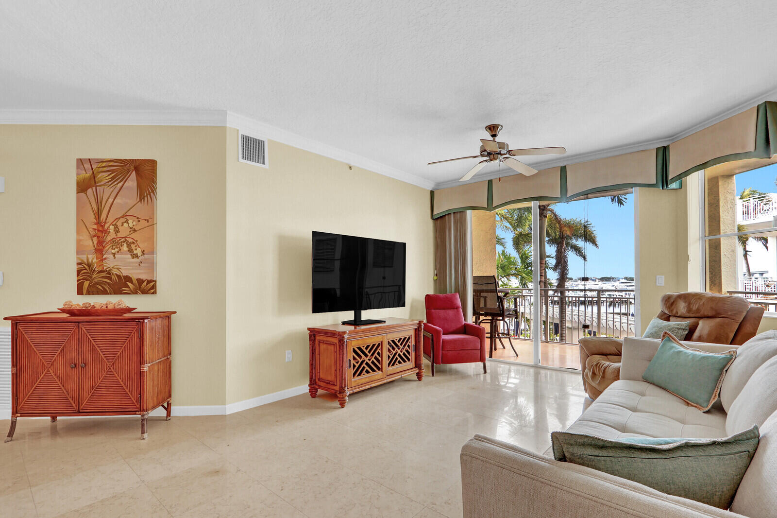HARBORAGE YACHT CONDO - Residential