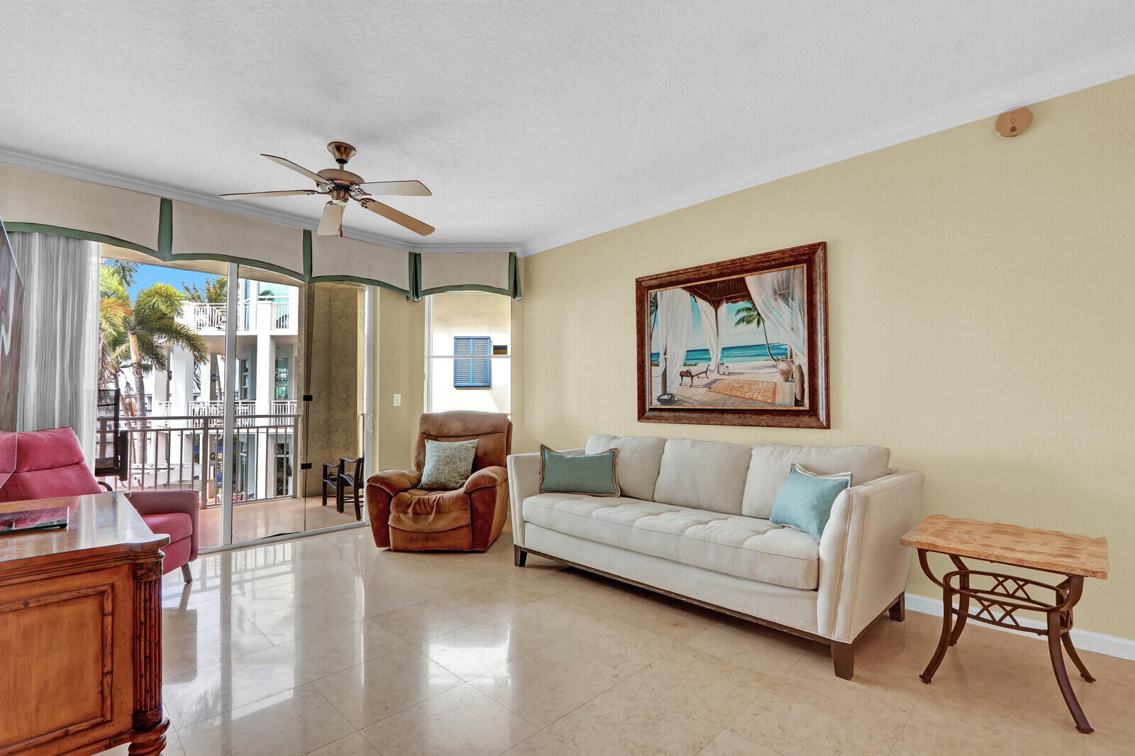 HARBORAGE YACHT CONDO - Residential