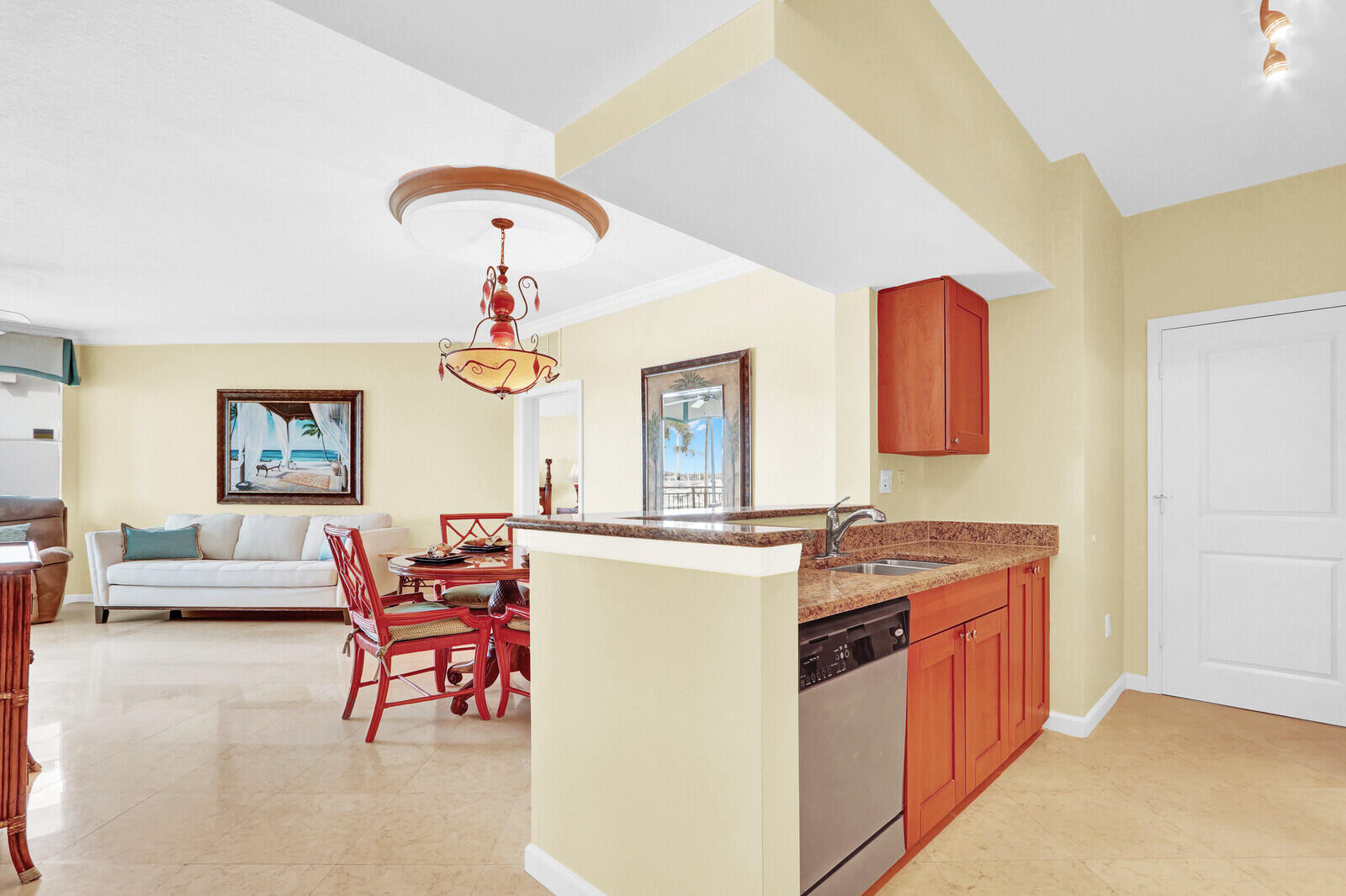 HARBORAGE YACHT CONDO - Residential
