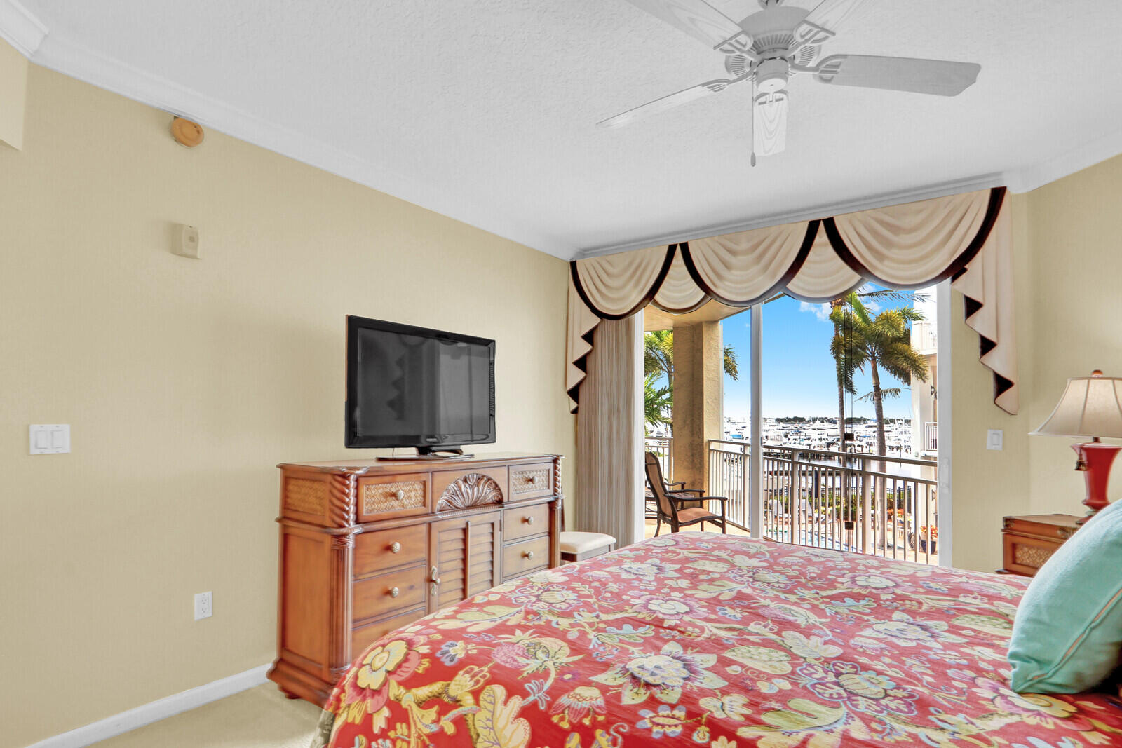 HARBORAGE YACHT CONDO - Residential