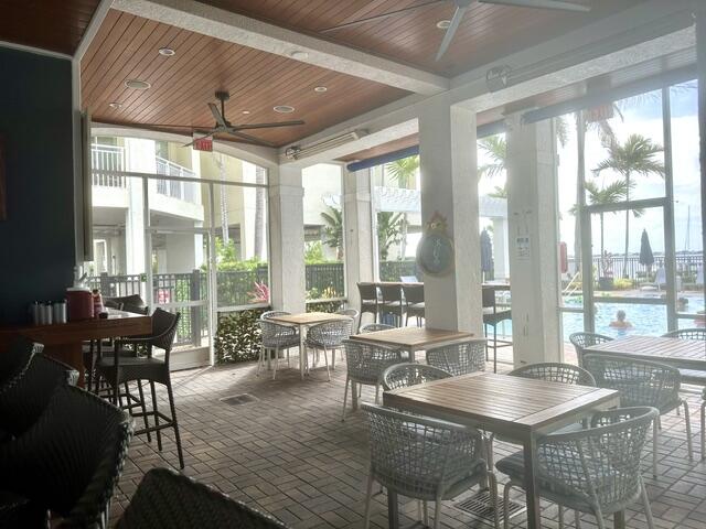 HARBORAGE YACHT CONDO - Residential