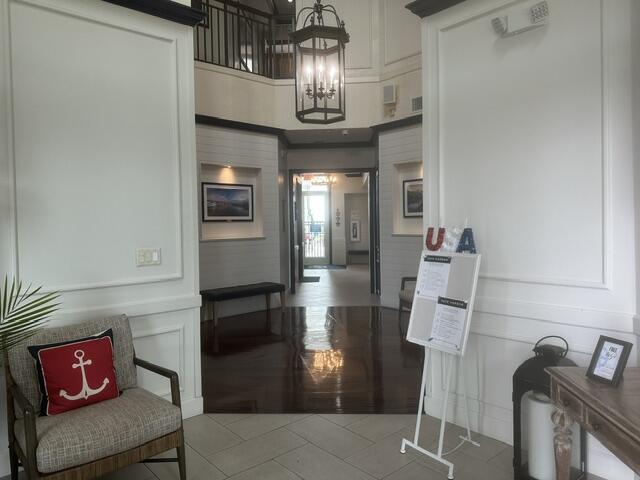 HARBORAGE YACHT CONDO - Residential