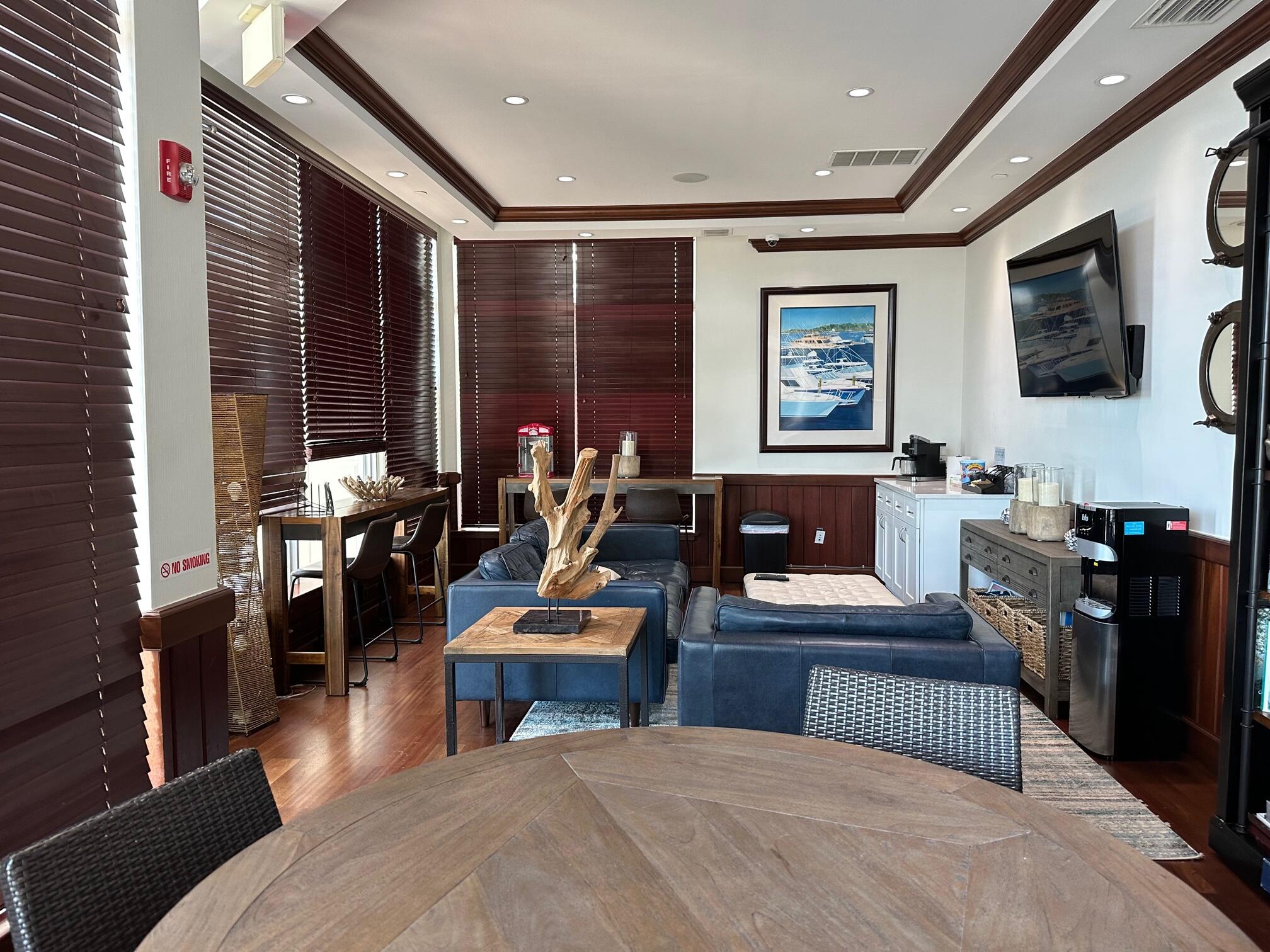 HARBORAGE YACHT CONDO - Residential