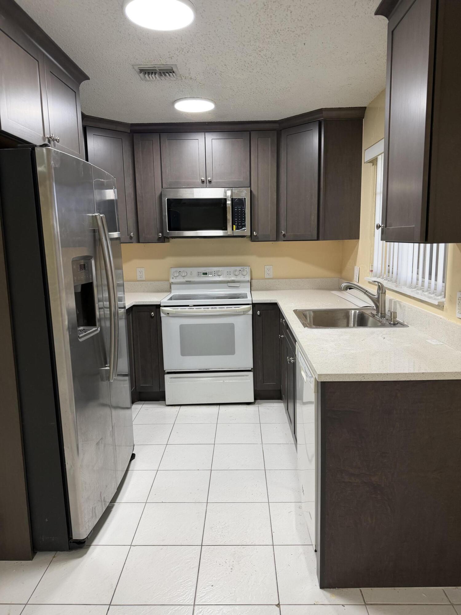 WELLEBY UNIT THIRTEEN - Residential Lease