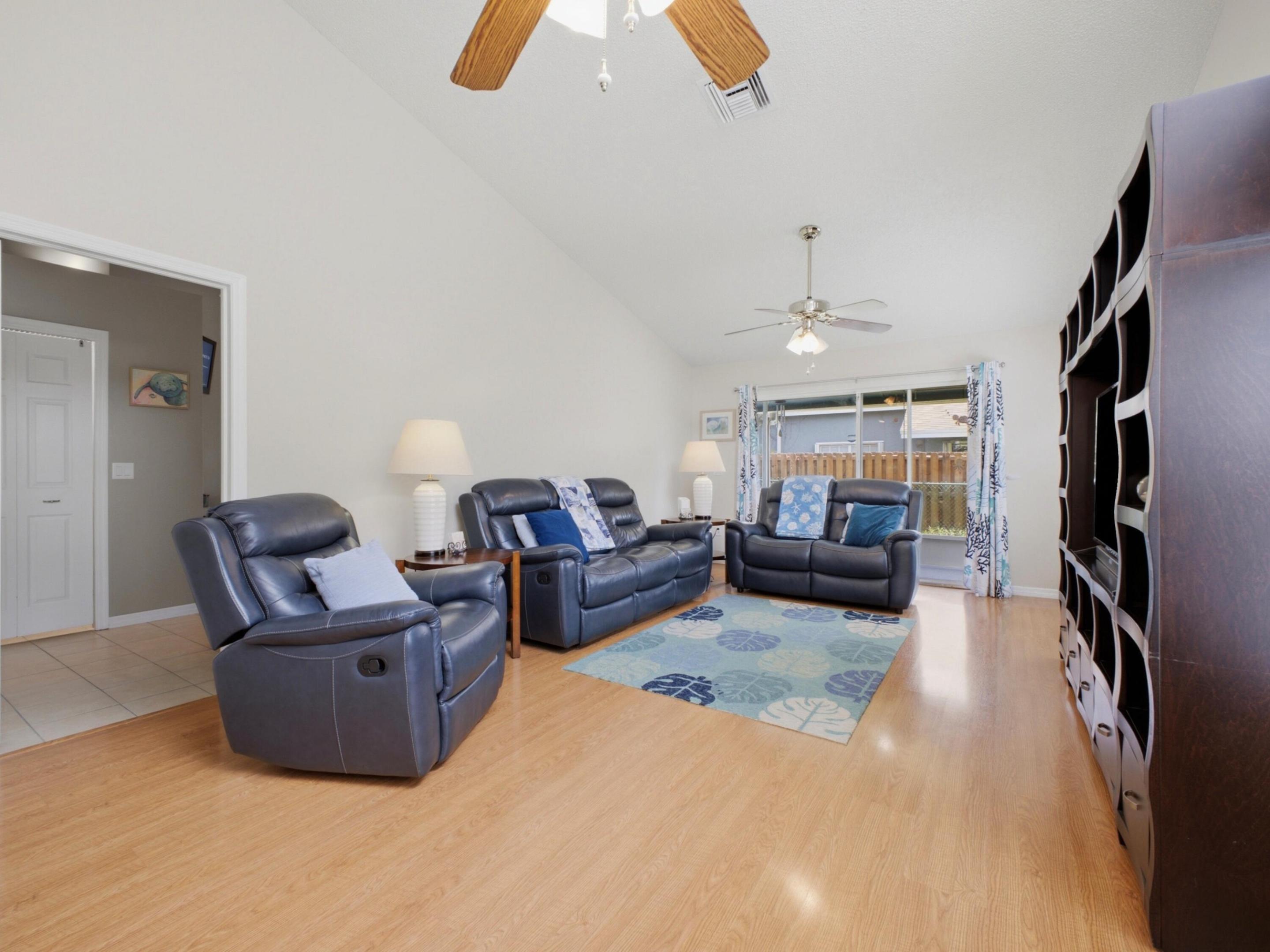 EMERALD FOREST OF WELLINGTON 3 - Residential